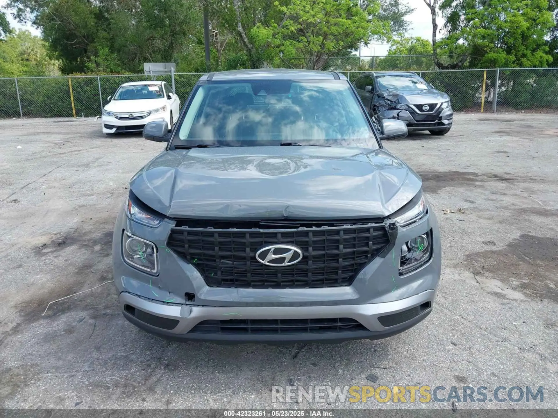 12 Photograph of a damaged car KMHRB8A35NU163456 HYUNDAI VENUE 2022