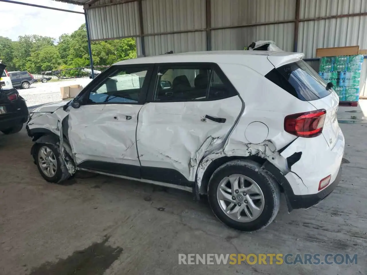 2 Photograph of a damaged car KMHRB8A35NU199793 HYUNDAI VENUE 2022