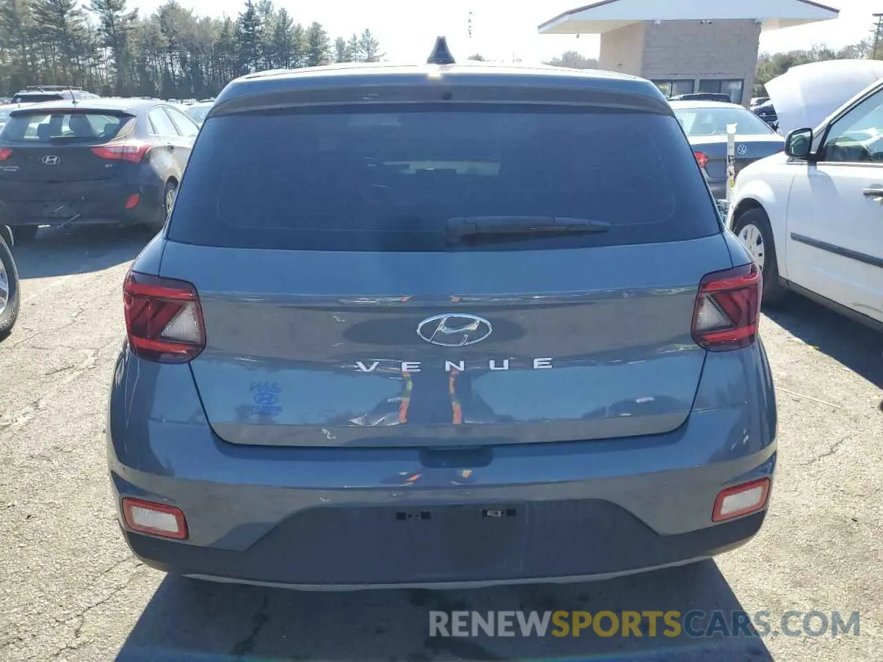 6 Photograph of a damaged car KMHRB8A37NU134539 HYUNDAI VENUE 2022