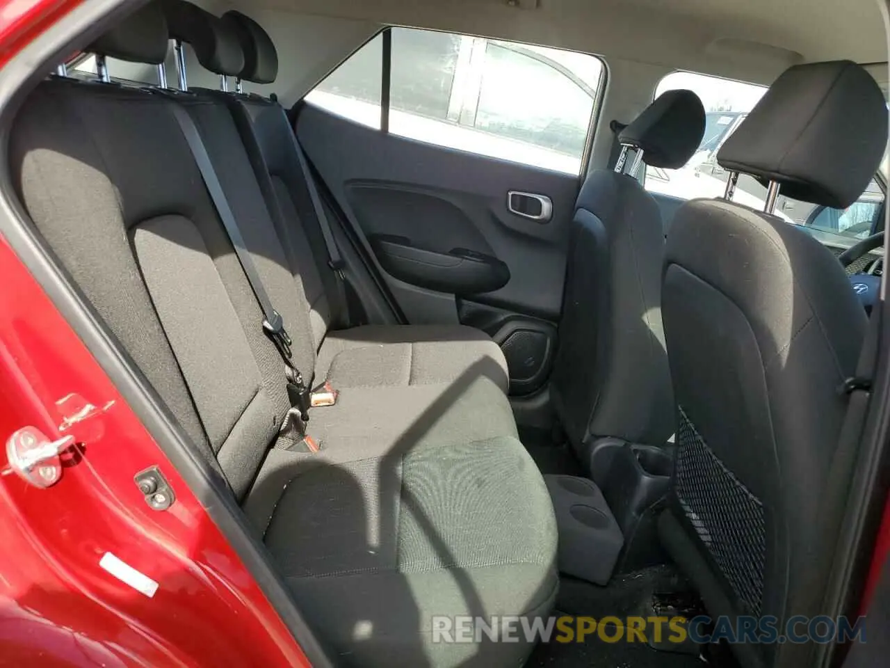 10 Photograph of a damaged car KMHRB8A37NU202144 HYUNDAI VENUE 2022