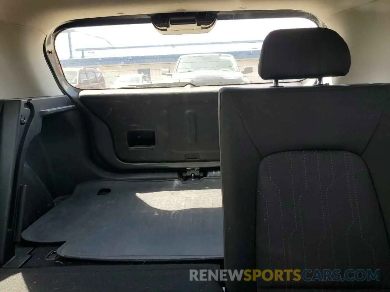 10 Photograph of a damaged car KMHRB8A38NU176847 HYUNDAI VENUE 2022
