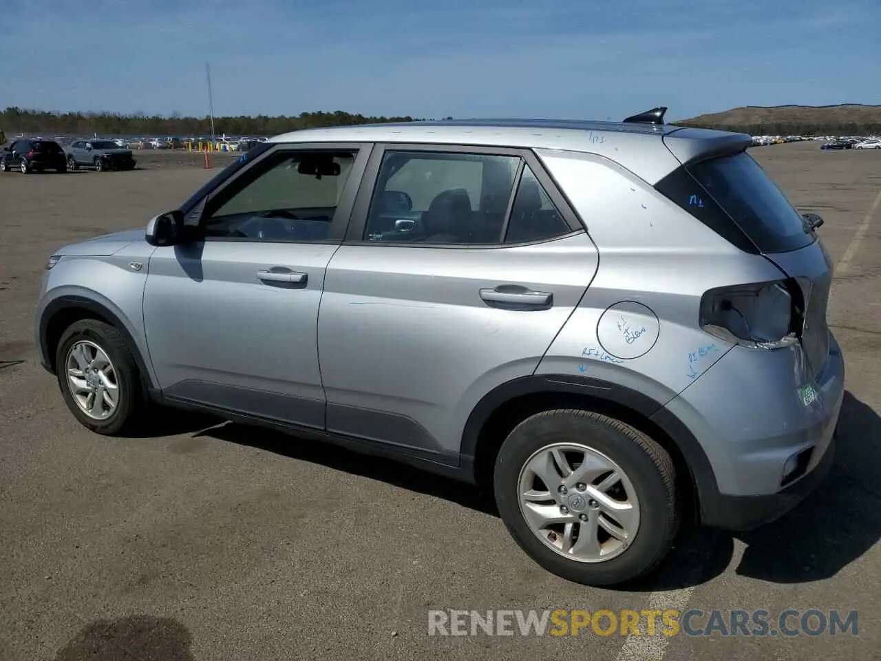 2 Photograph of a damaged car KMHRB8A39NU151651 HYUNDAI VENUE 2022