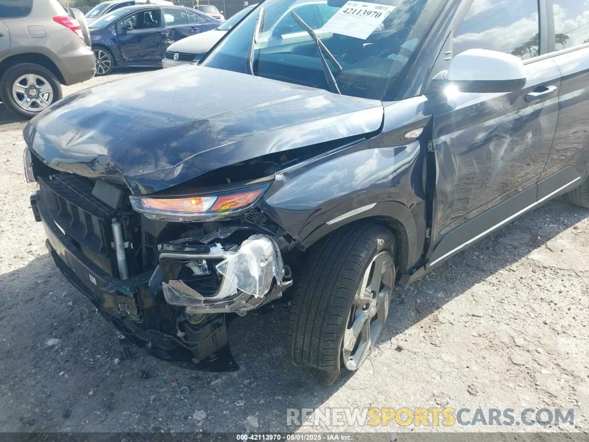 6 Photograph of a damaged car KMHRC8A30NU153771 HYUNDAI VENUE 2022