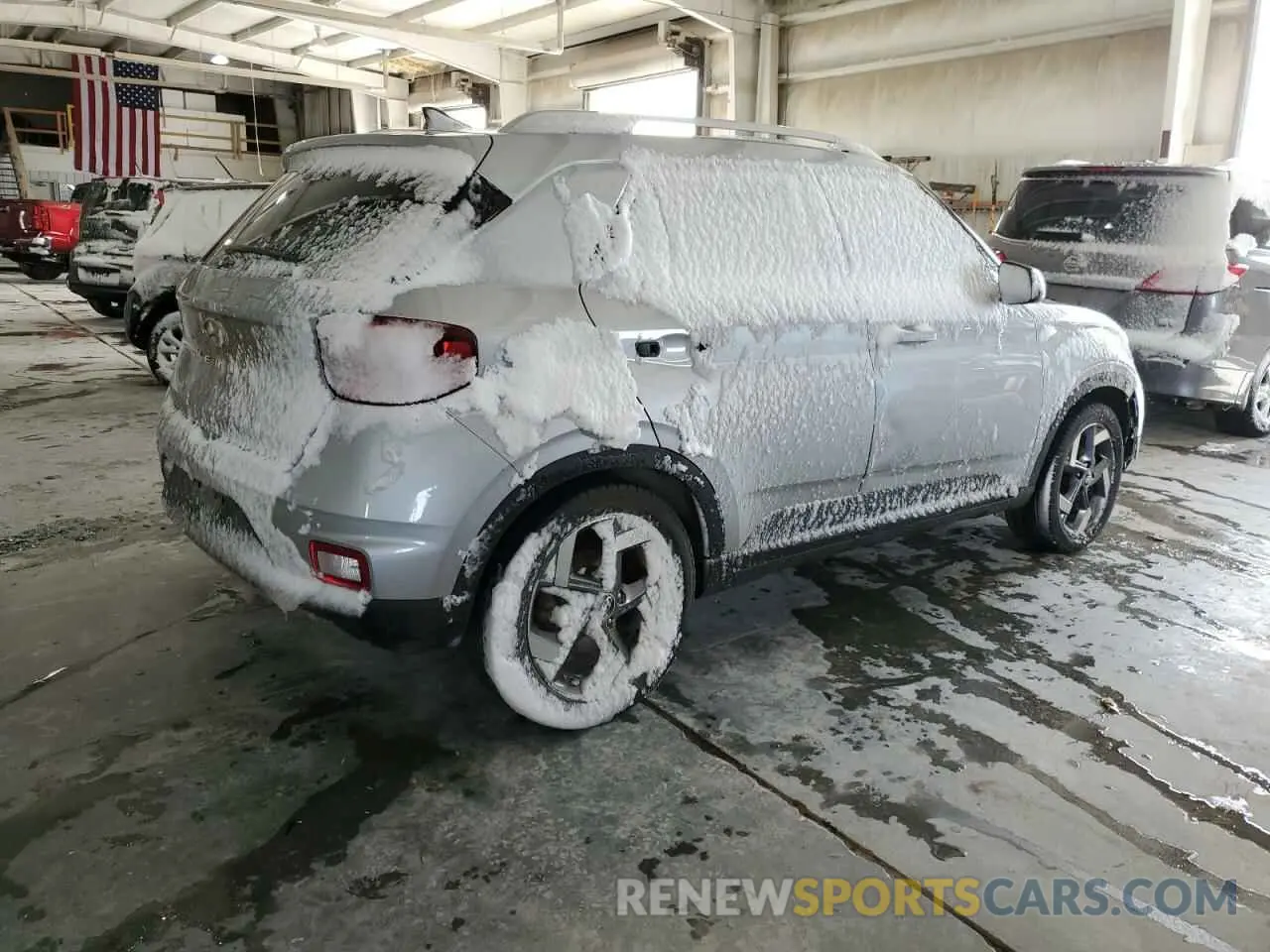 3 Photograph of a damaged car KMHRC8A30NU168271 HYUNDAI VENUE 2022