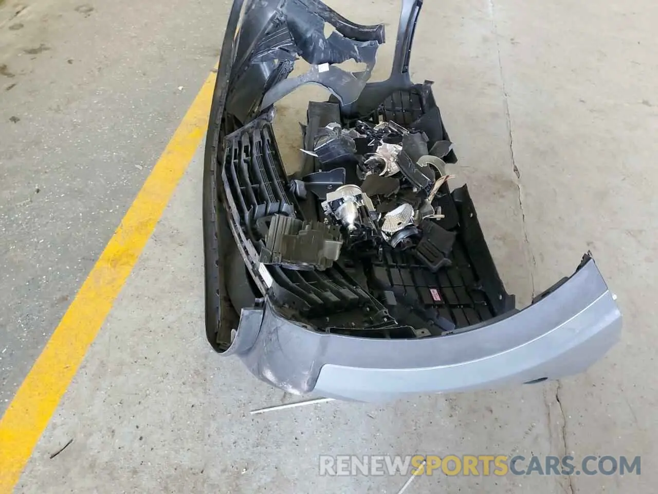 13 Photograph of a damaged car KMHRC8A30NU201379 HYUNDAI VENUE 2022