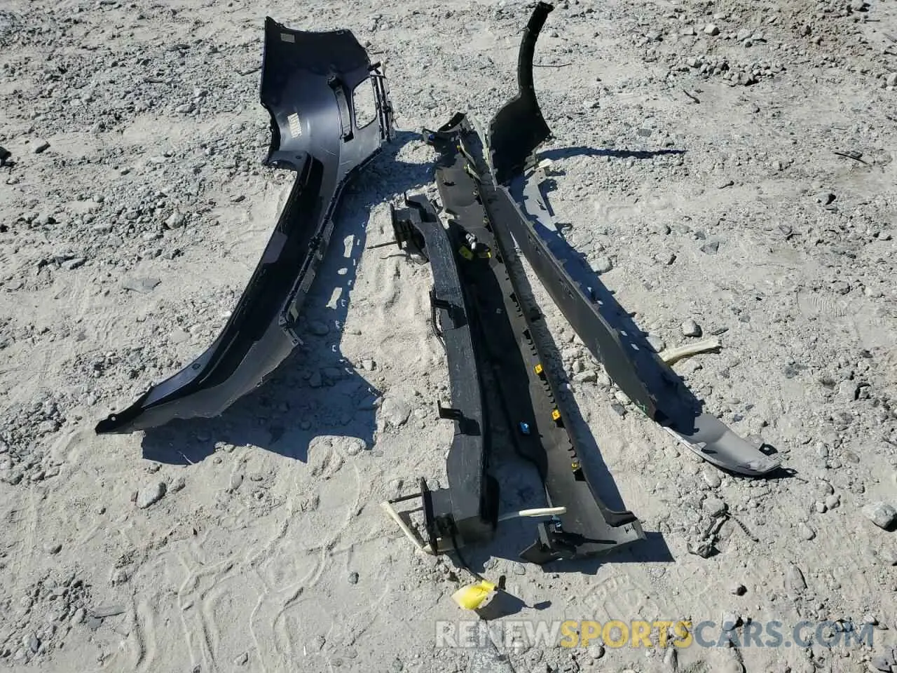 13 Photograph of a damaged car KMHRC8A30NU201933 HYUNDAI VENUE 2022