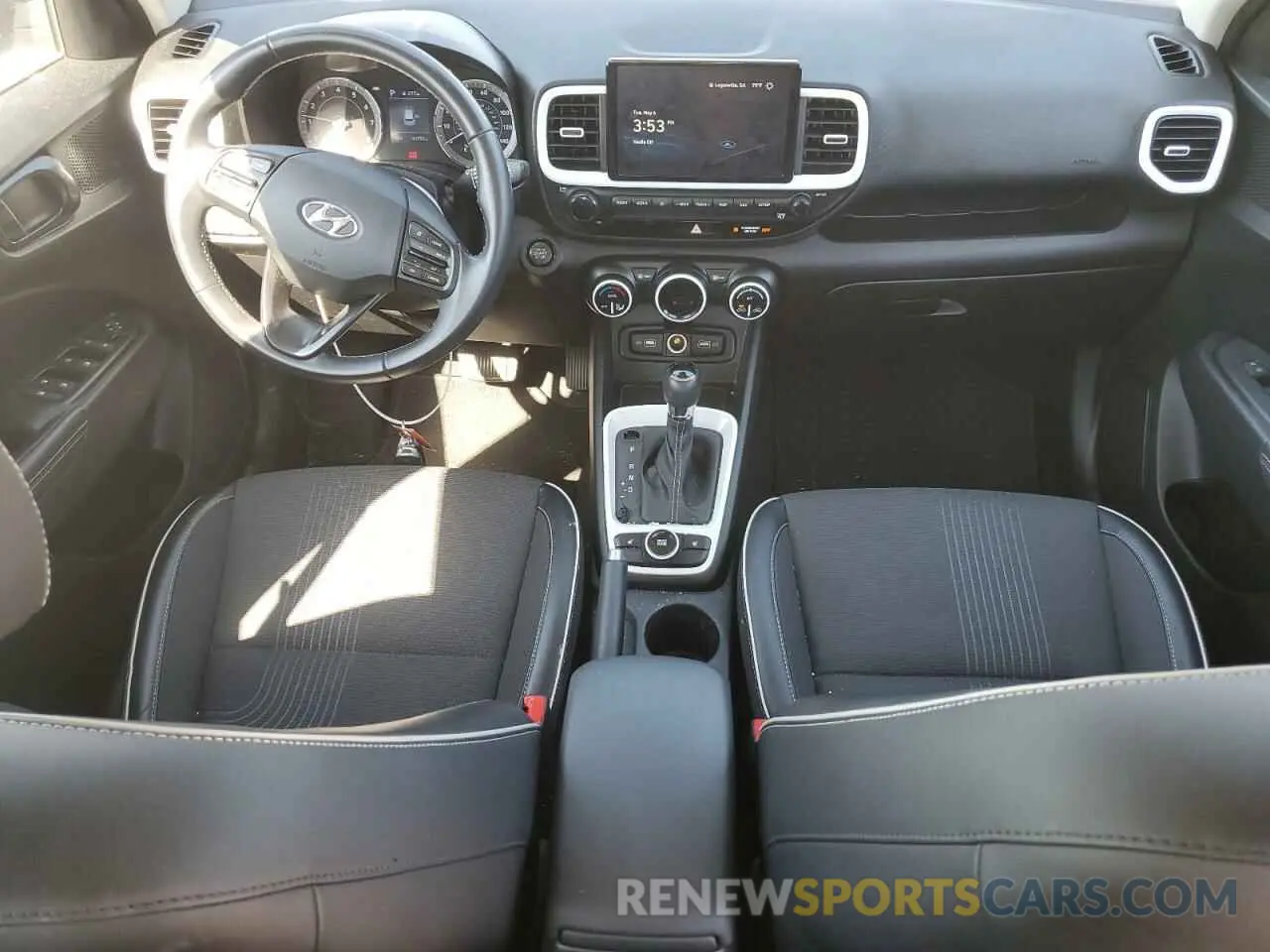 8 Photograph of a damaged car KMHRC8A30NU201933 HYUNDAI VENUE 2022