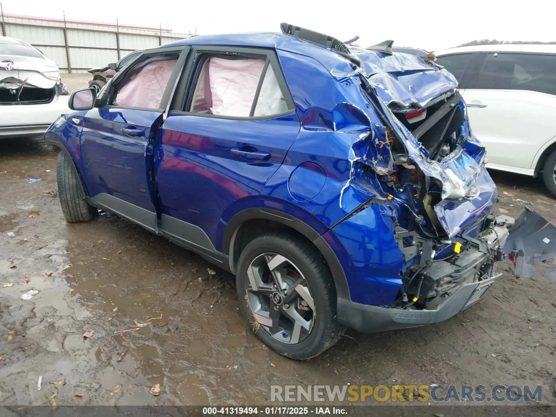 3 Photograph of a damaged car KMHRC8A30NU204671 HYUNDAI VENUE 2022