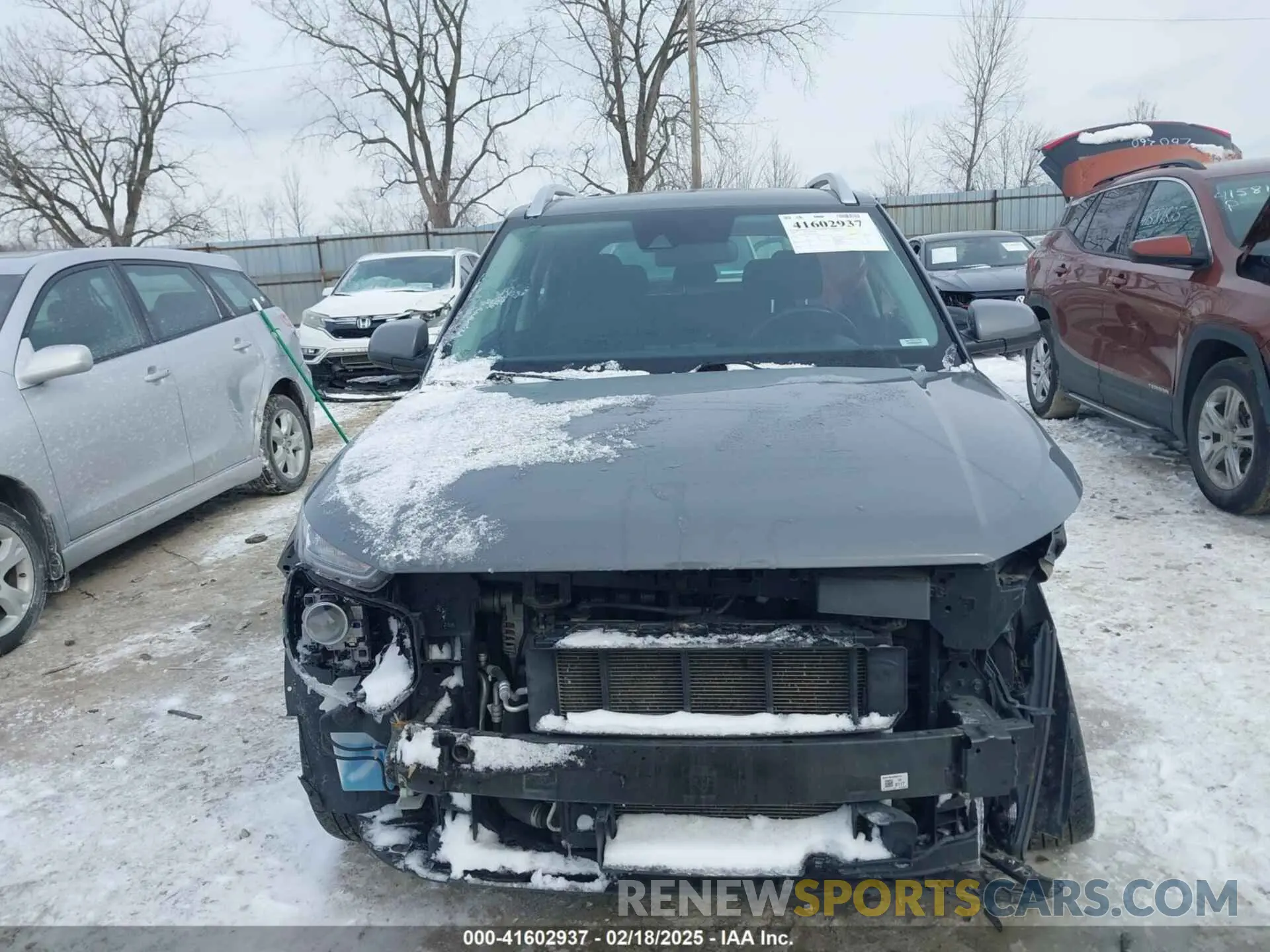 13 Photograph of a damaged car KMHRC8A31NU136901 HYUNDAI VENUE 2022