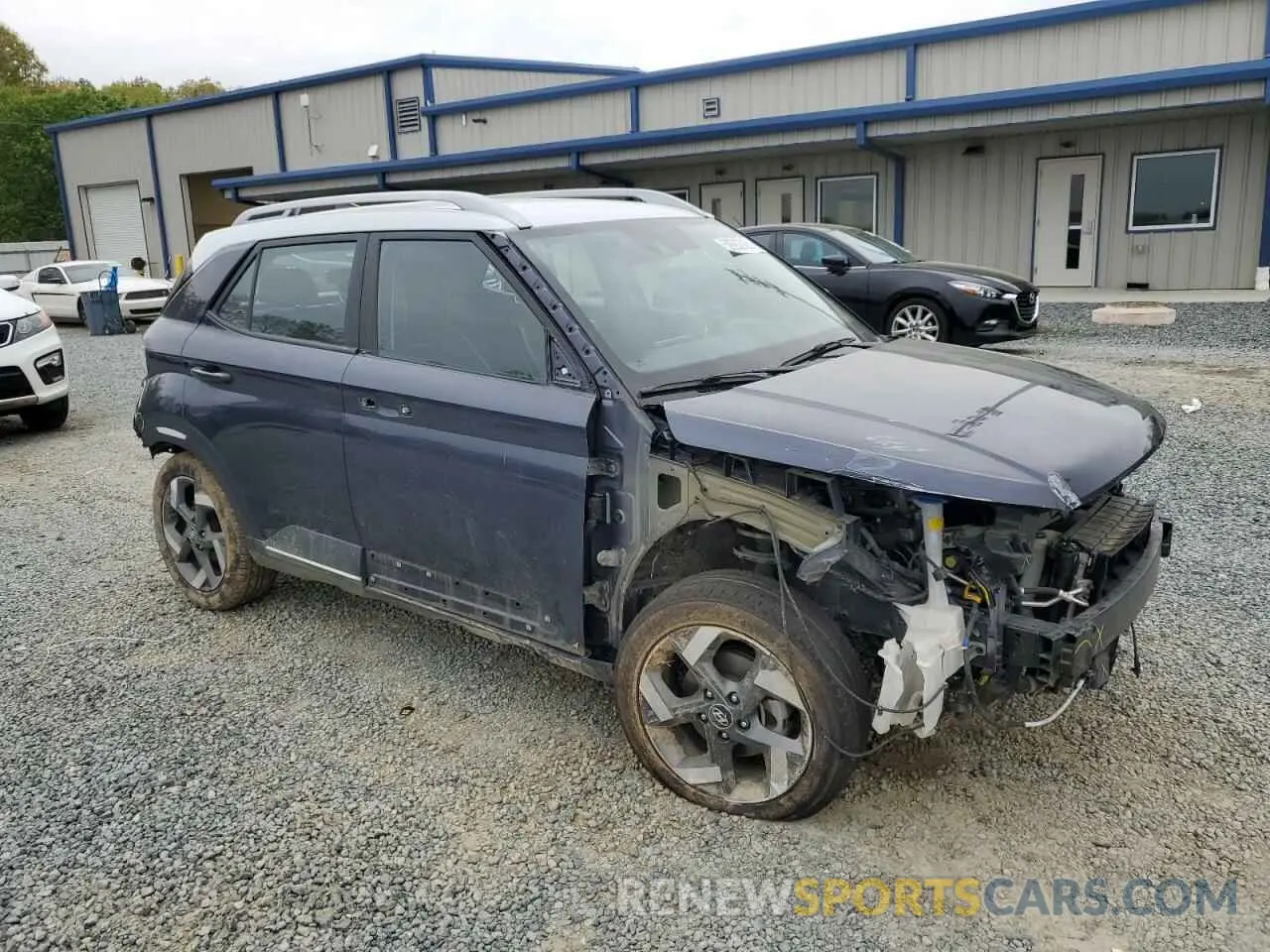 4 Фотография поврежденного автомобиля KMHRC8A31NU169963 HYUNDAI VENUE 2022