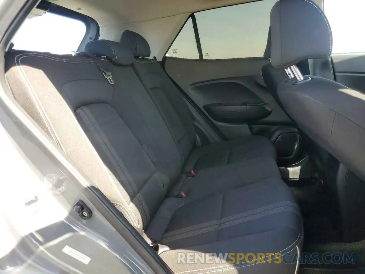 10 Фотография поврежденного автомобиля KMHRC8A32NU150676 HYUNDAI VENUE 2022