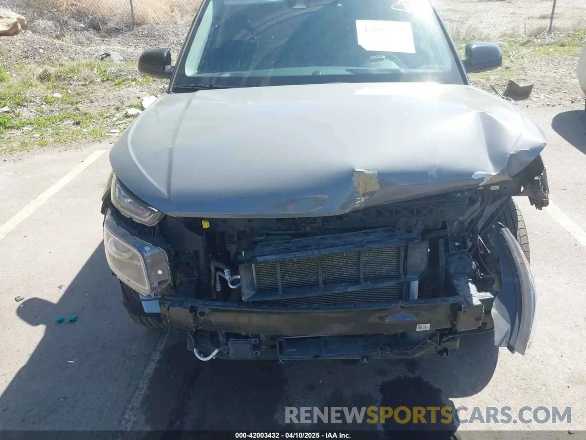 13 Photograph of a damaged car KMHRC8A34NU193027 HYUNDAI VENUE 2022