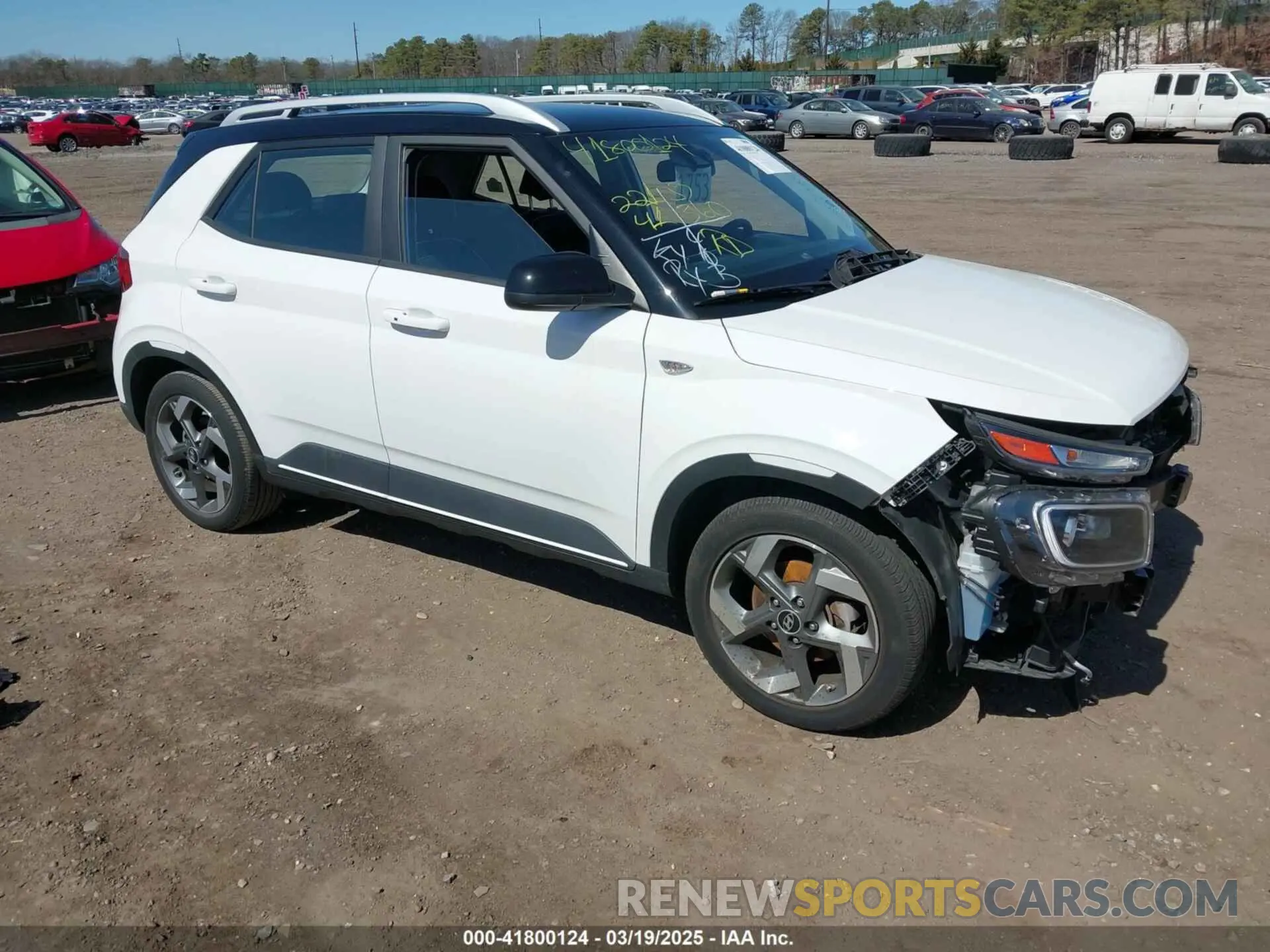 1 Photograph of a damaged car KMHRC8A37NU186508 HYUNDAI VENUE 2022