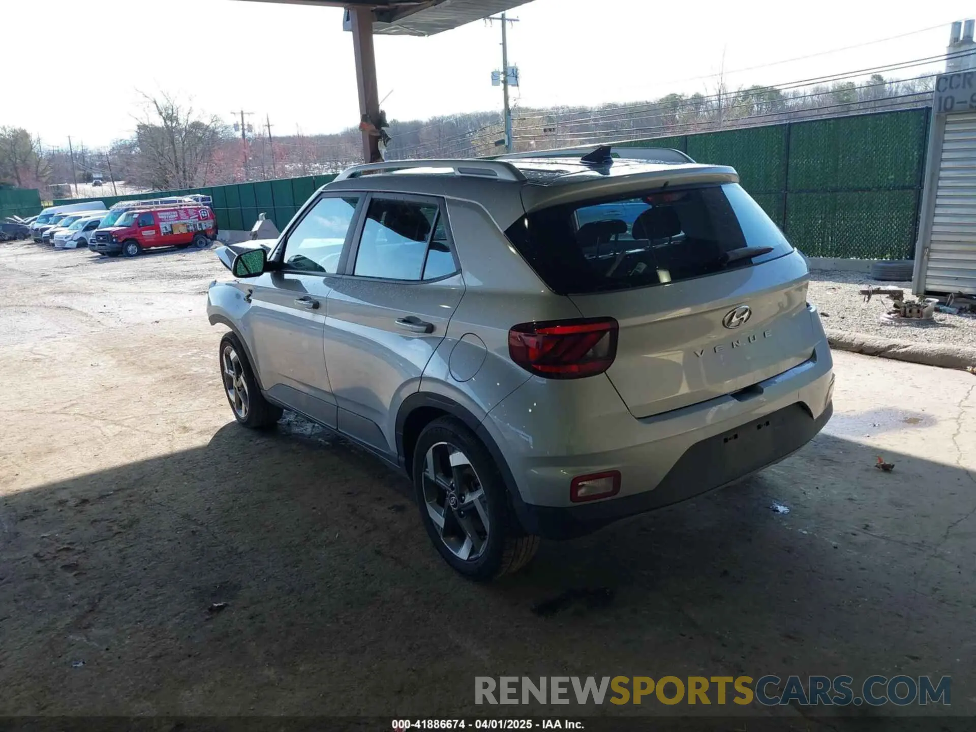 3 Фотография поврежденного автомобиля KMHRC8A37NU199579 HYUNDAI VENUE 2022