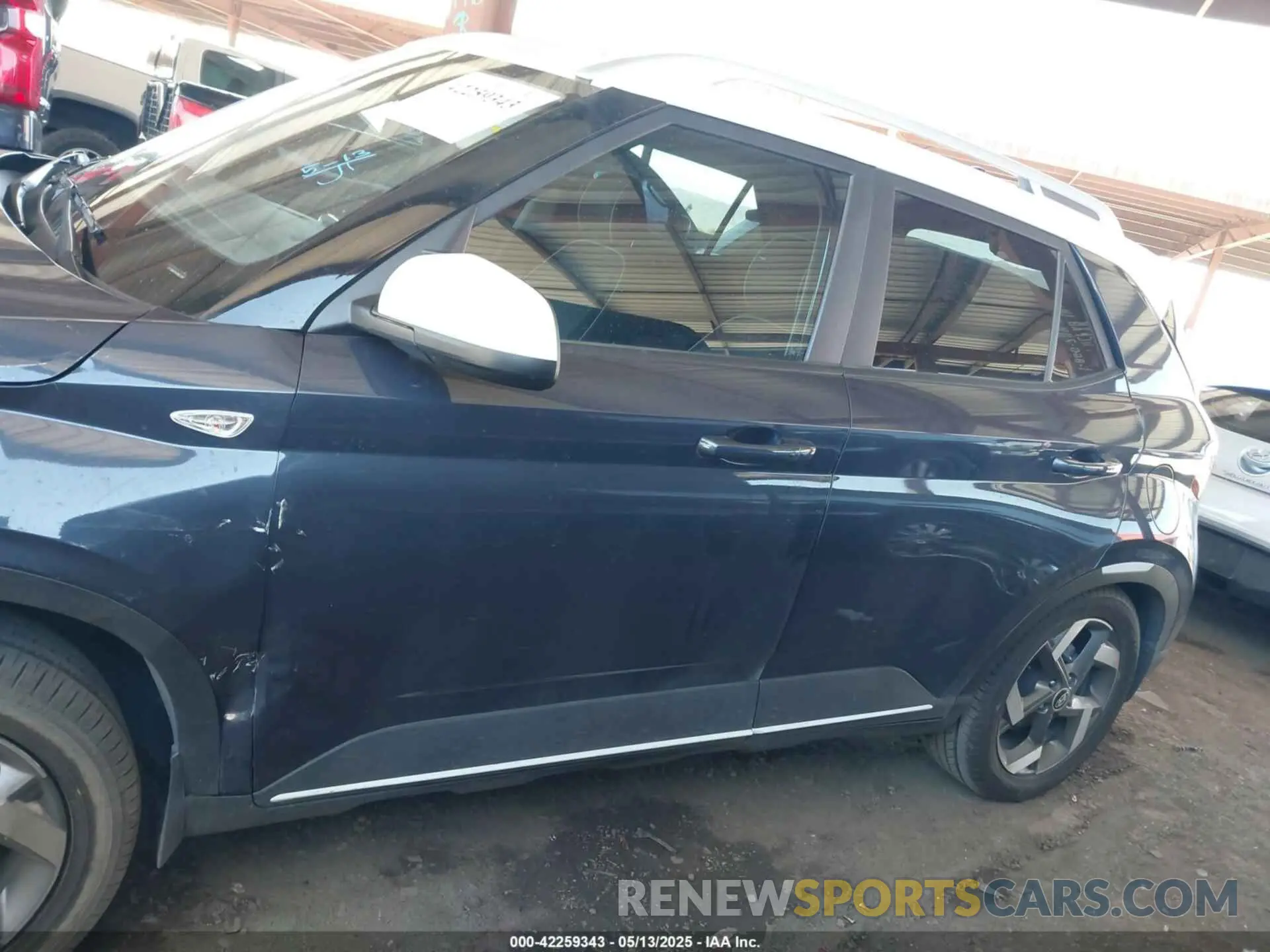 14 Photograph of a damaged car KMHRC8A38NU135423 HYUNDAI VENUE 2022