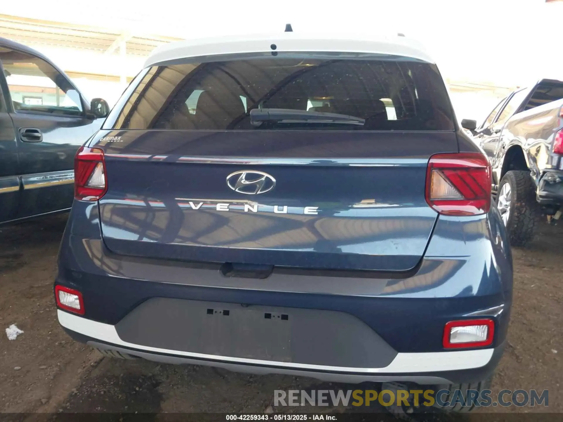 16 Photograph of a damaged car KMHRC8A38NU135423 HYUNDAI VENUE 2022