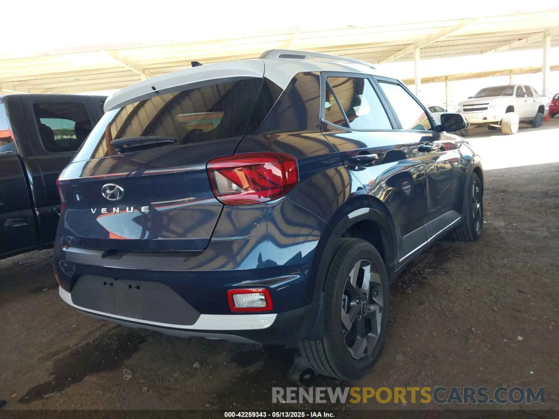 4 Photograph of a damaged car KMHRC8A38NU135423 HYUNDAI VENUE 2022