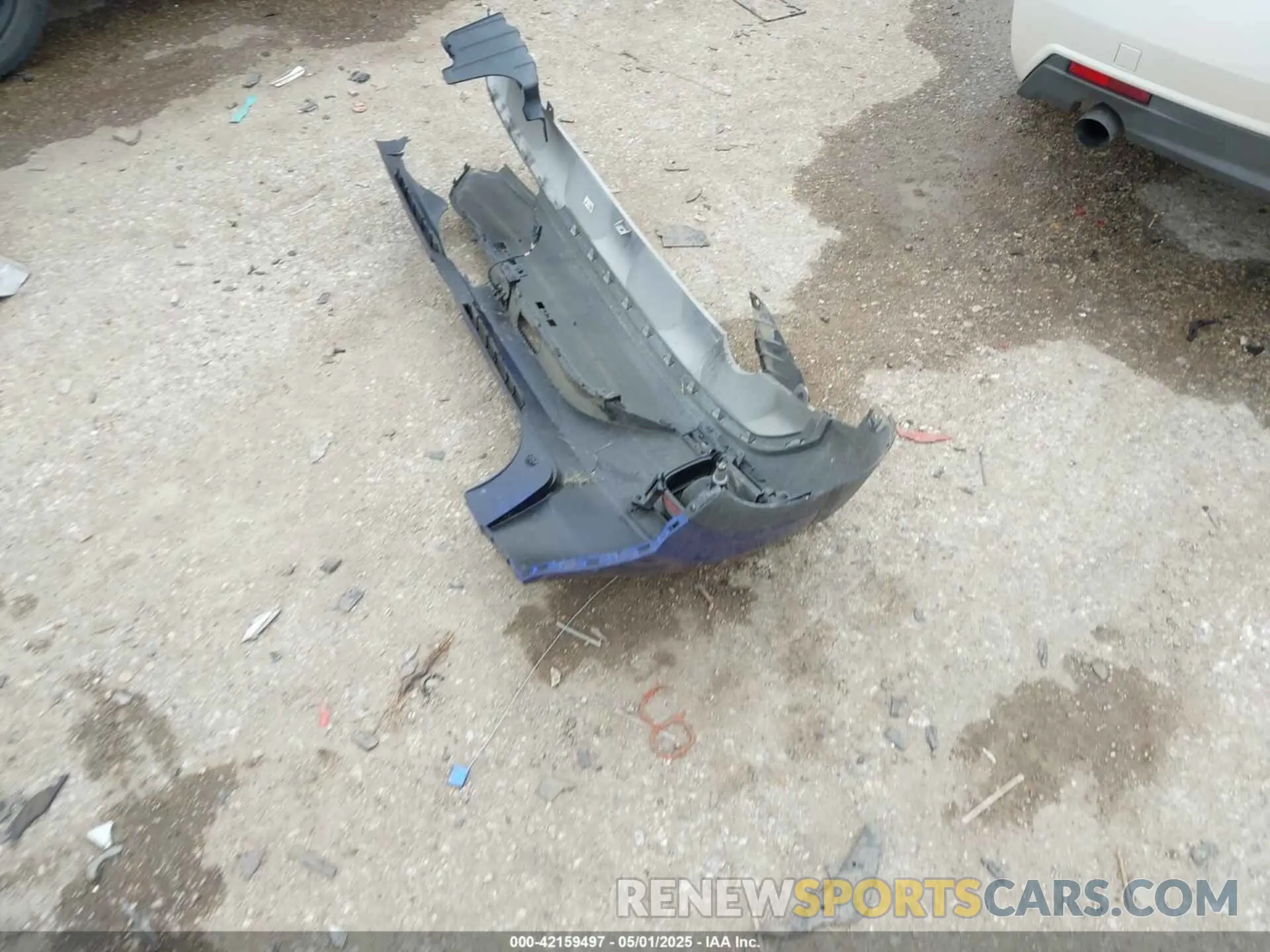 12 Photograph of a damaged car KMHRC8A38NU203042 HYUNDAI VENUE 2022