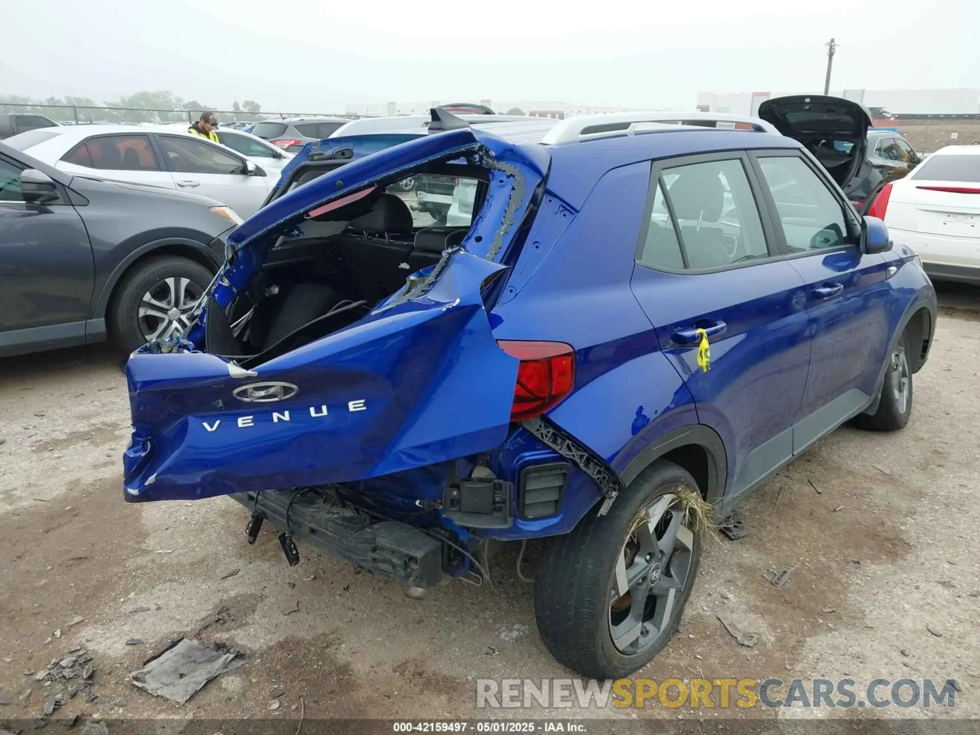 4 Photograph of a damaged car KMHRC8A38NU203042 HYUNDAI VENUE 2022