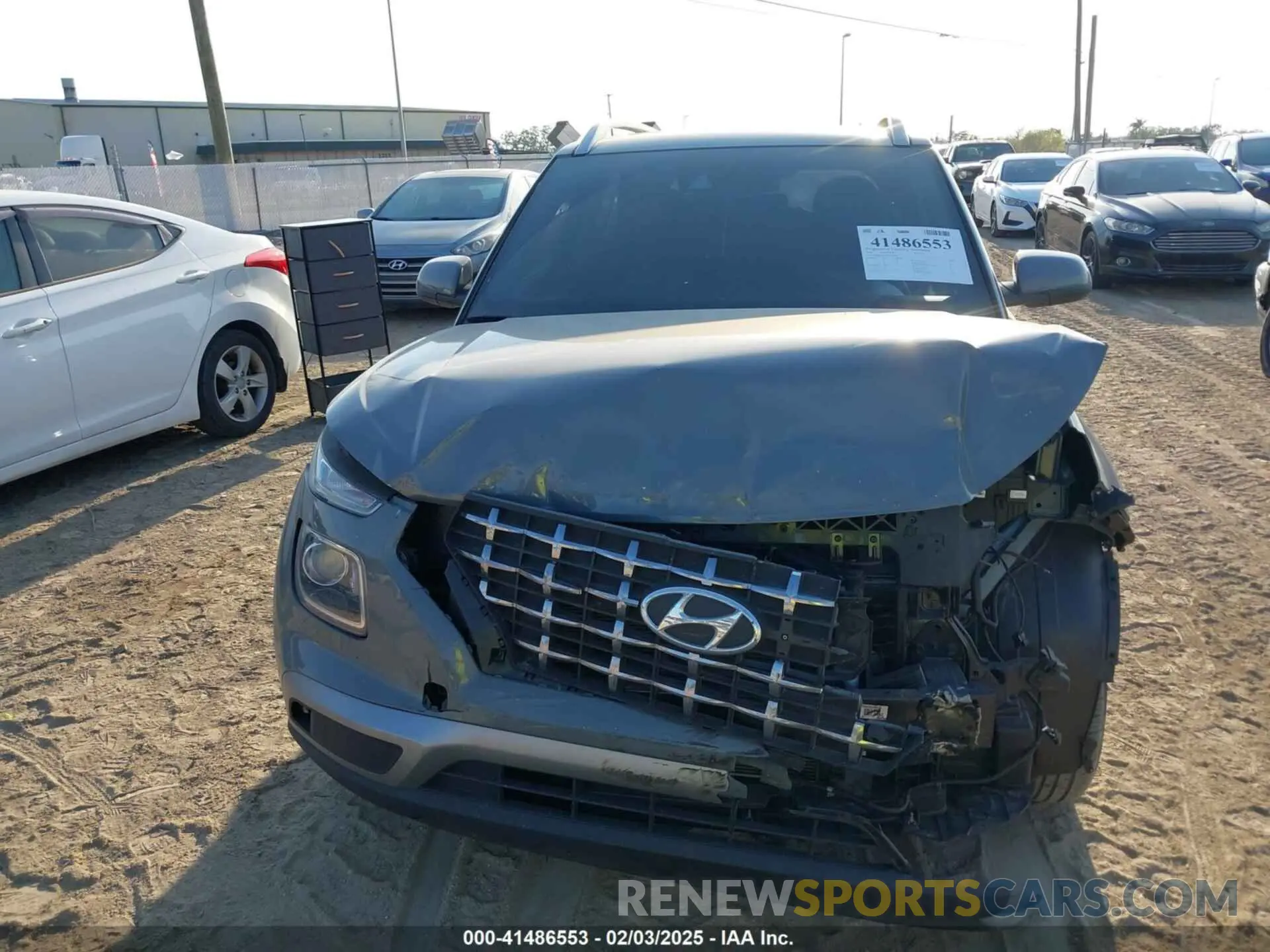 12 Photograph of a damaged car KMHRC8A39NU184906 HYUNDAI VENUE 2022