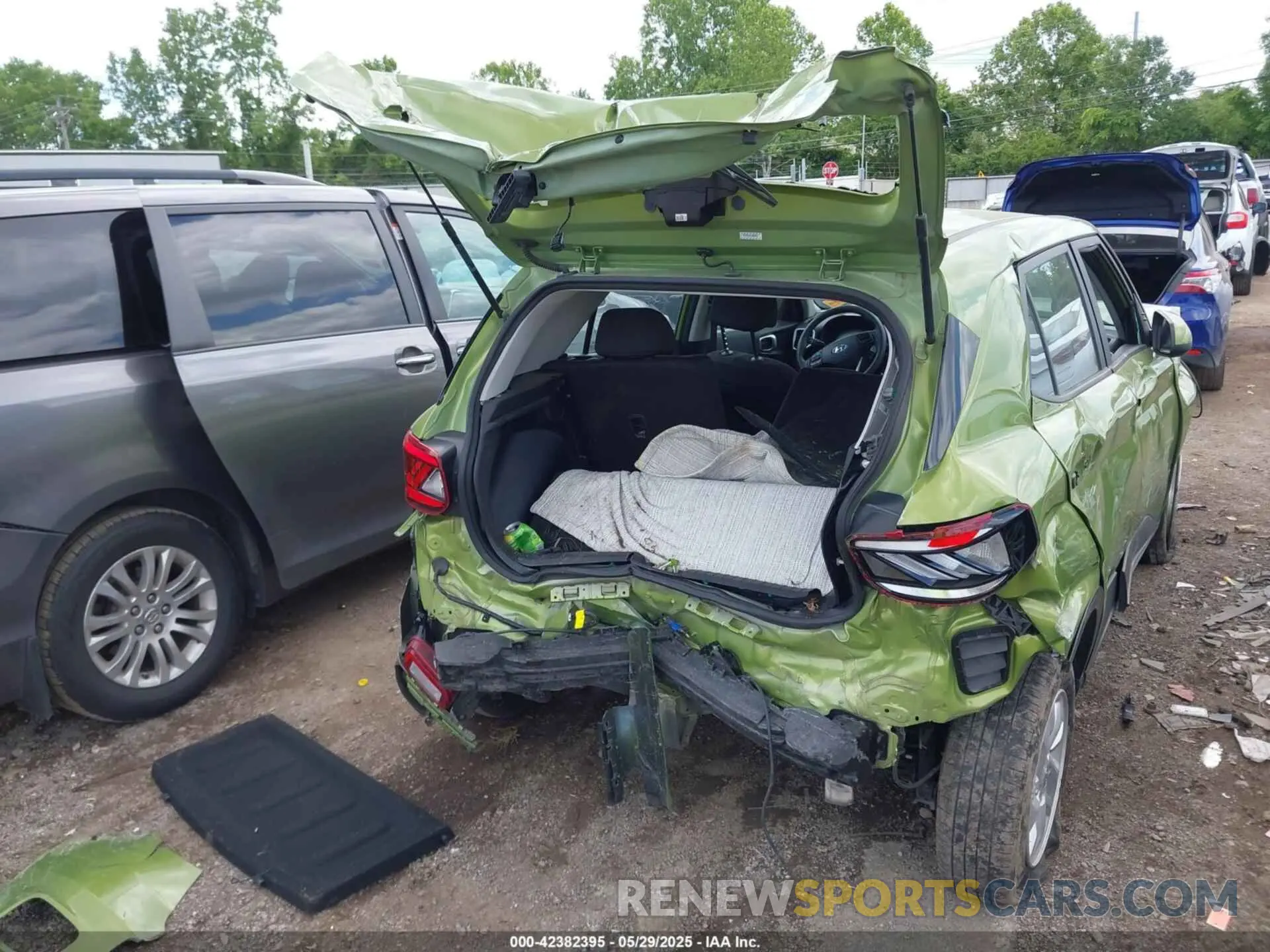 6 Photograph of a damaged car KMHRB8A31PU215121 HYUNDAI VENUE 2023