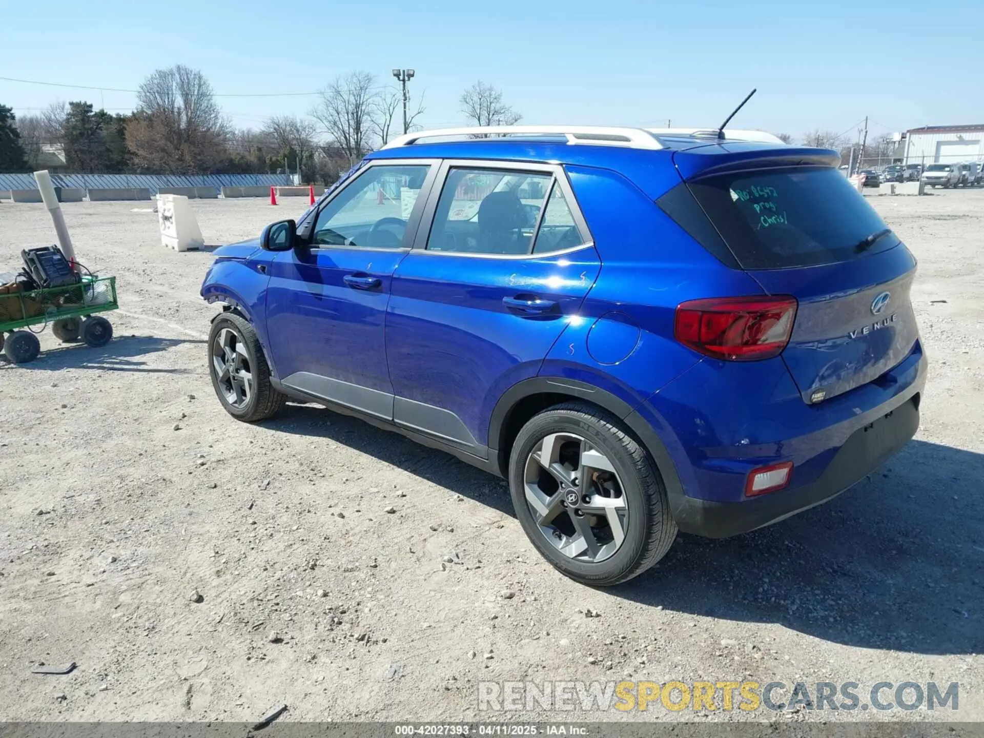 3 Фотография поврежденного автомобиля KMHRC8A33PU247100 HYUNDAI VENUE 2023