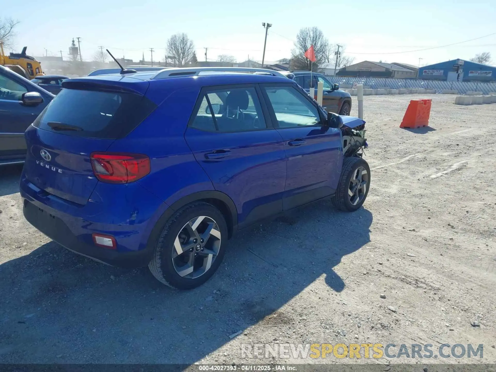 4 Фотография поврежденного автомобиля KMHRC8A33PU247100 HYUNDAI VENUE 2023