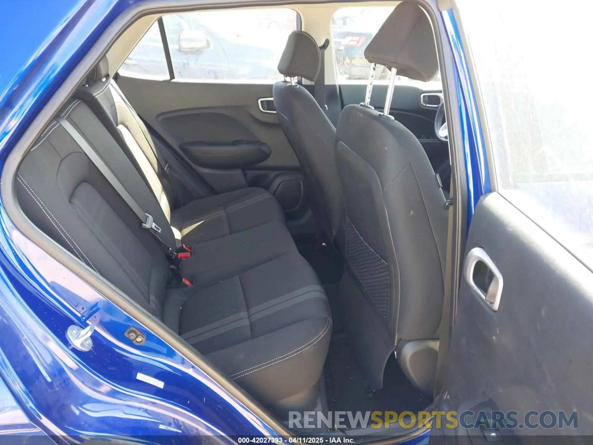 8 Фотография поврежденного автомобиля KMHRC8A33PU247100 HYUNDAI VENUE 2023