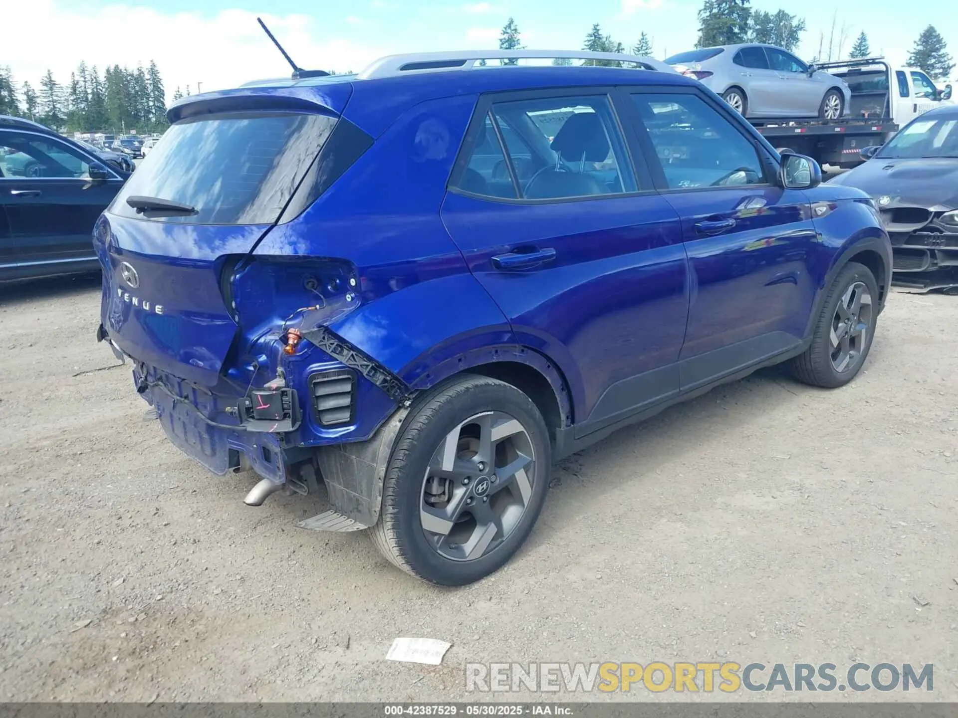4 Фотография поврежденного автомобиля KMHRC8A34PU212064 HYUNDAI VENUE 2023