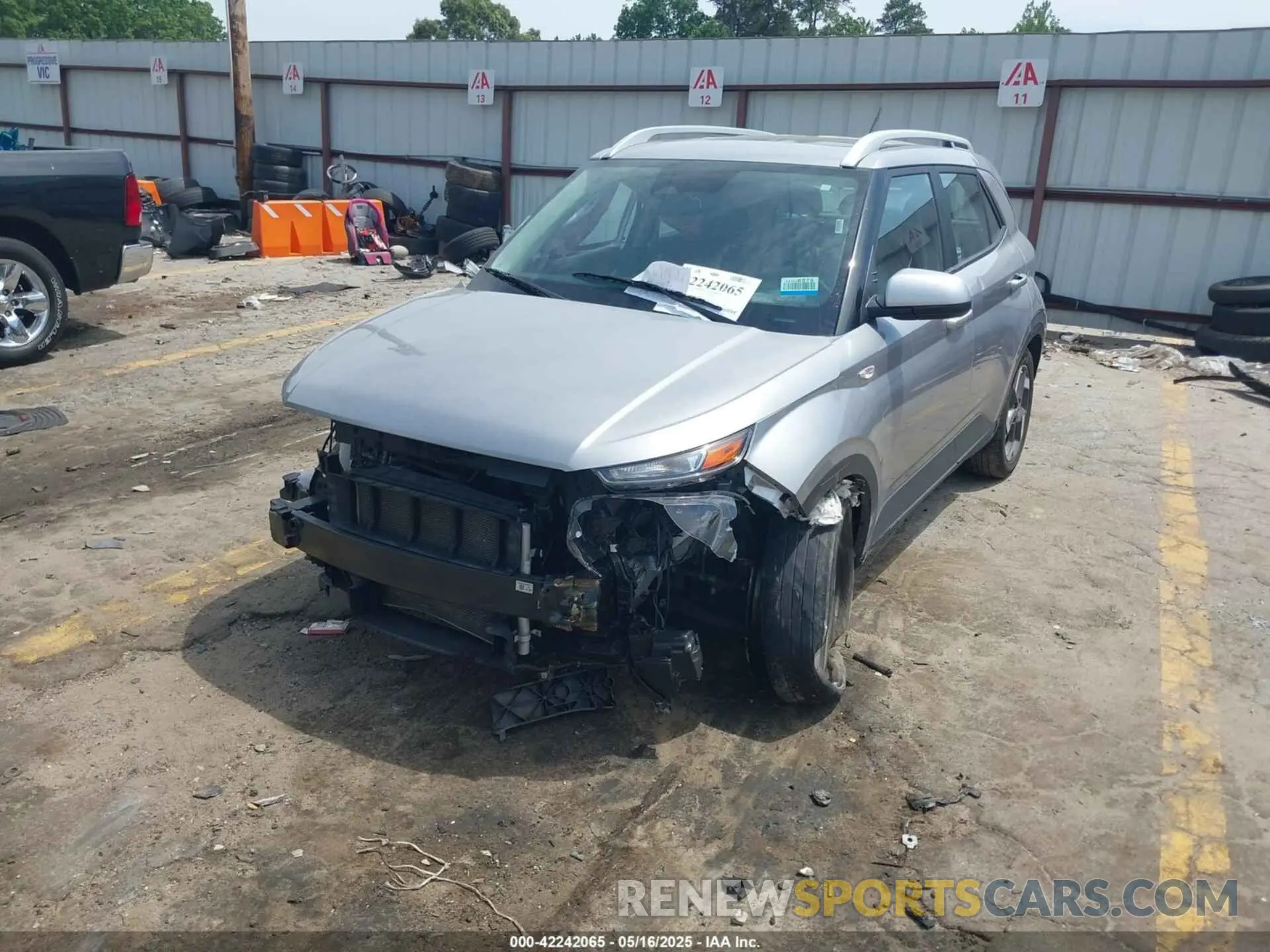 6 Фотография поврежденного автомобиля KMHRC8A34PU250927 HYUNDAI VENUE 2023