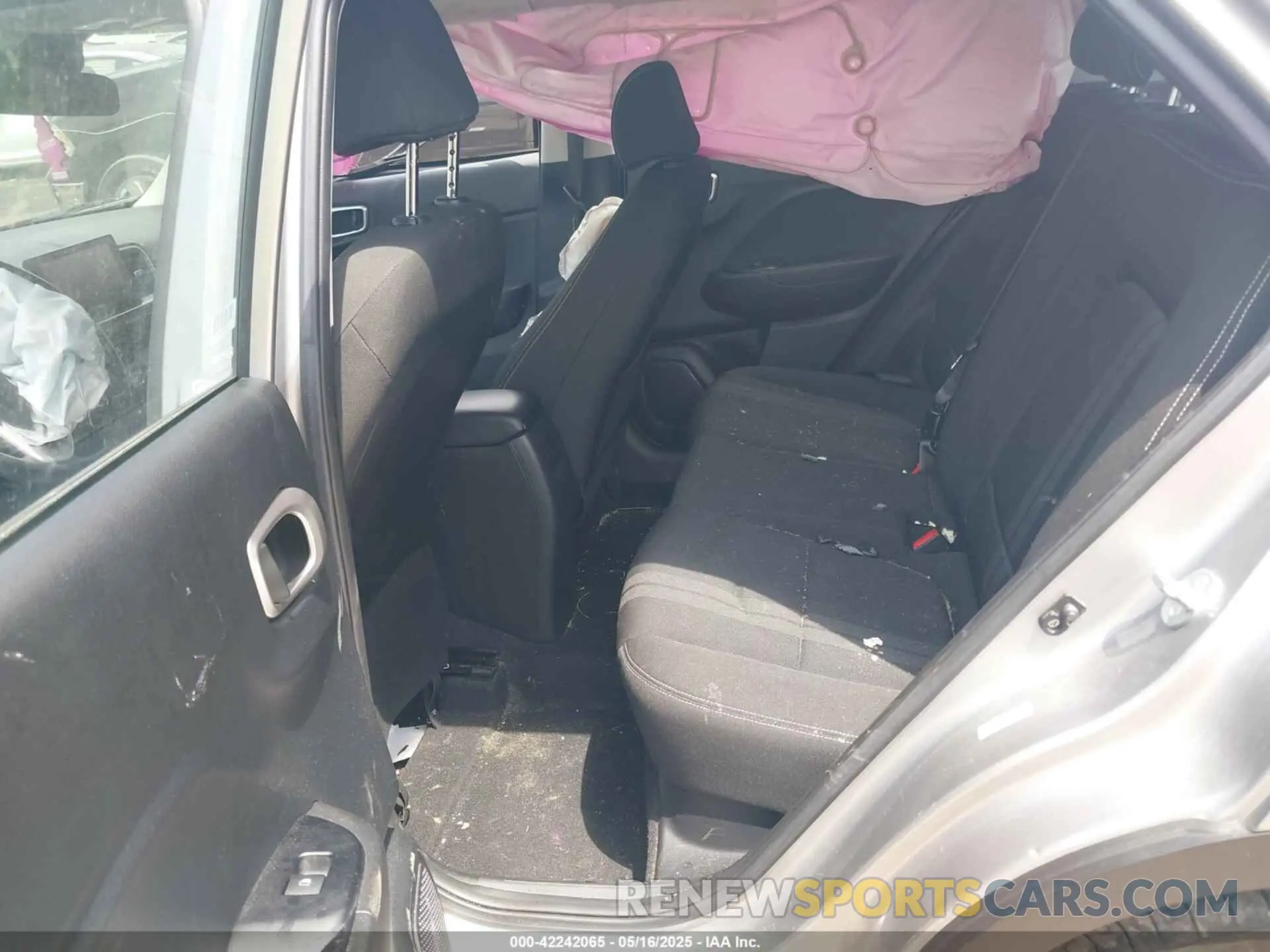 8 Фотография поврежденного автомобиля KMHRC8A34PU250927 HYUNDAI VENUE 2023