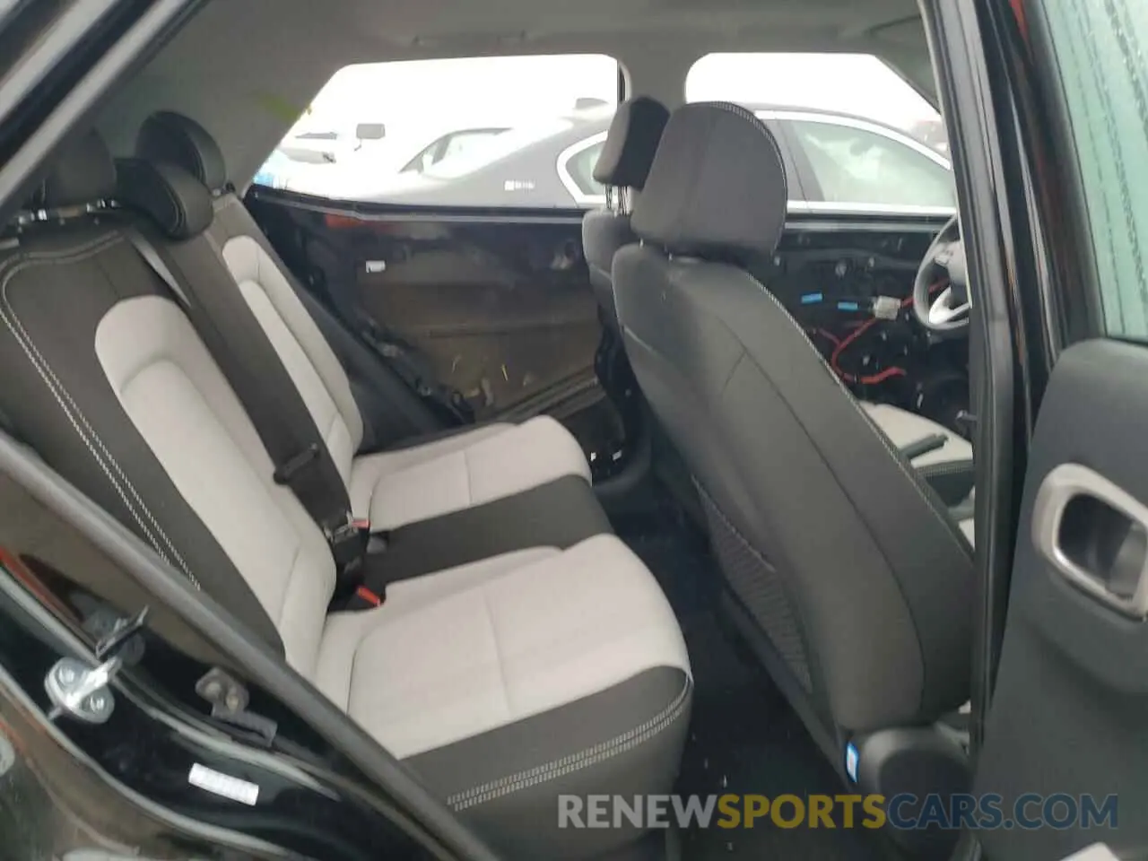 10 Фотография поврежденного автомобиля KMHRC8A36PU268930 HYUNDAI VENUE 2023
