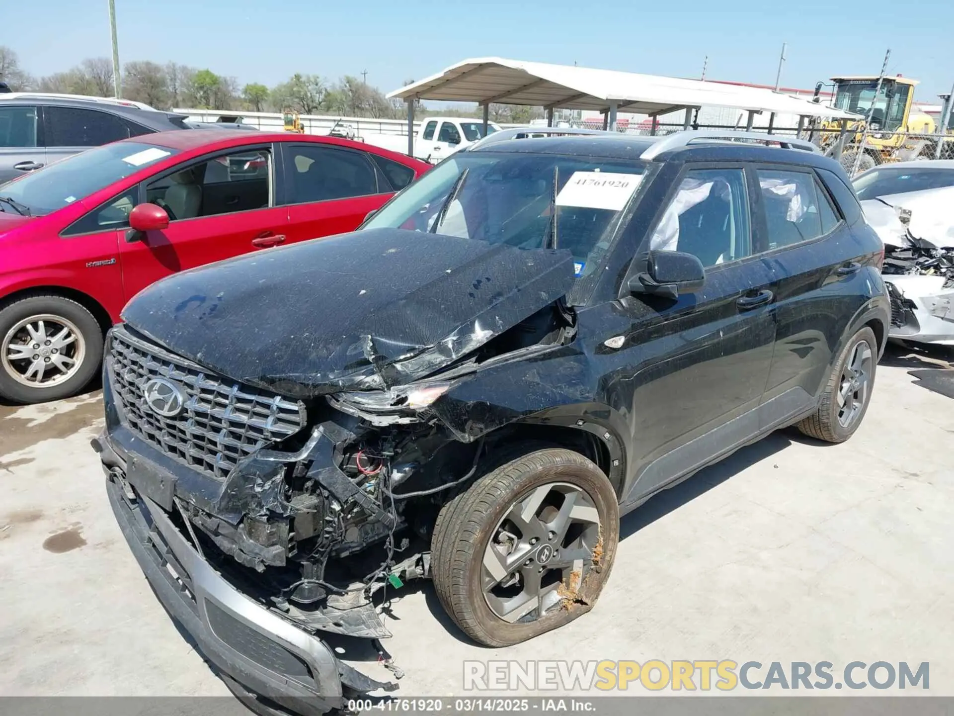 2 Фотография поврежденного автомобиля KMHRC8A37PU210079 HYUNDAI VENUE 2023