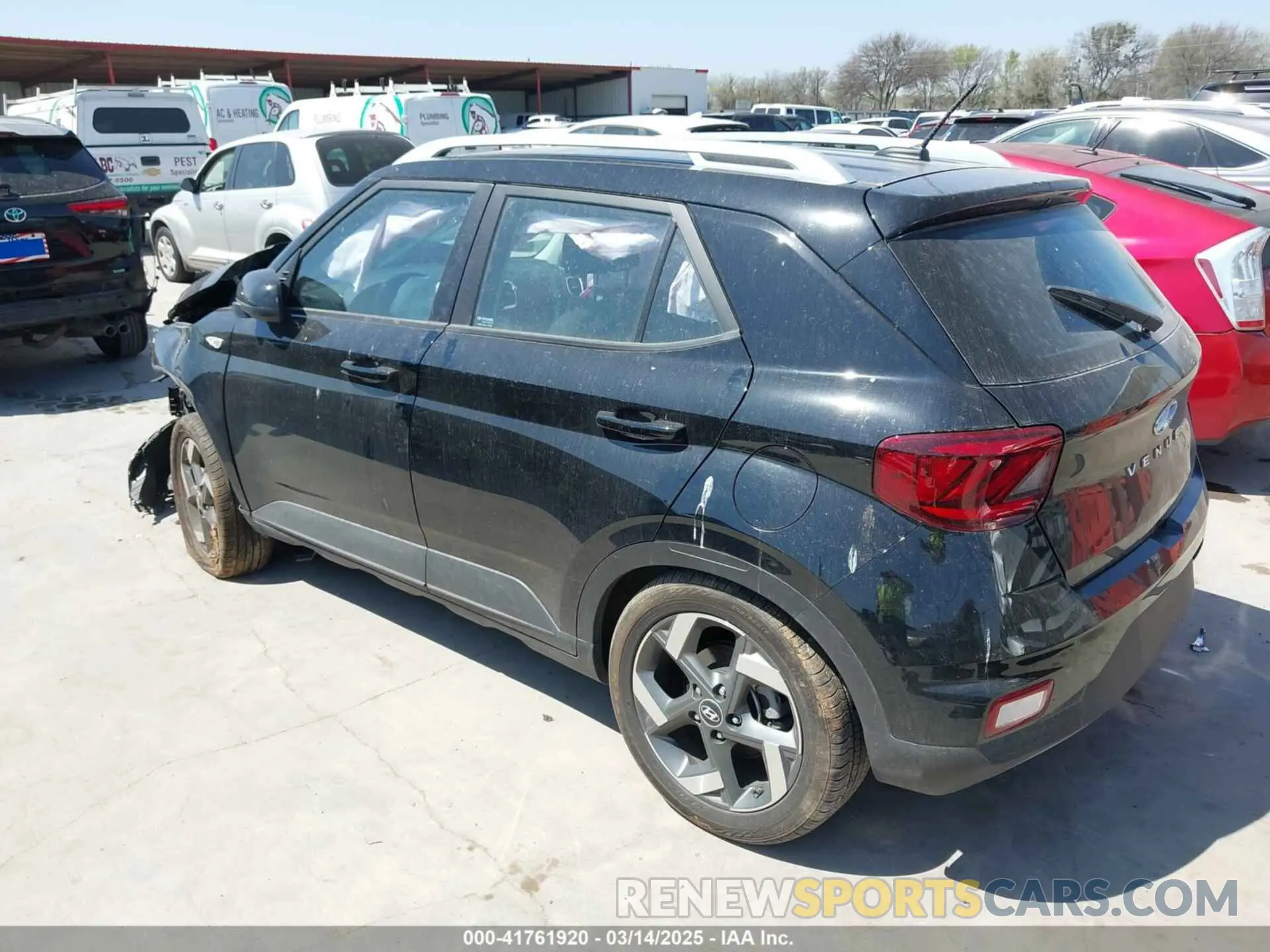 3 Фотография поврежденного автомобиля KMHRC8A37PU210079 HYUNDAI VENUE 2023