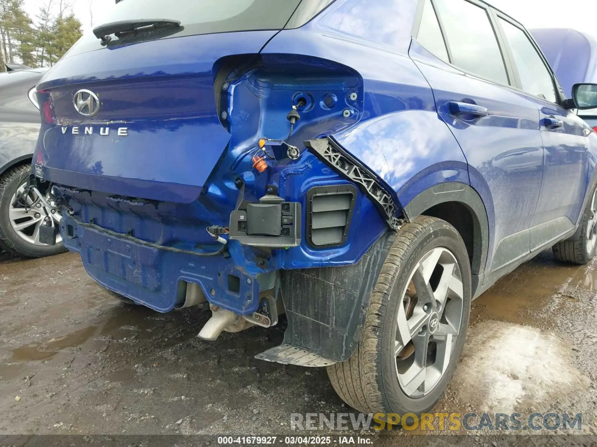 17 Фотография поврежденного автомобиля KMHRC8A38PU245780 HYUNDAI VENUE 2023