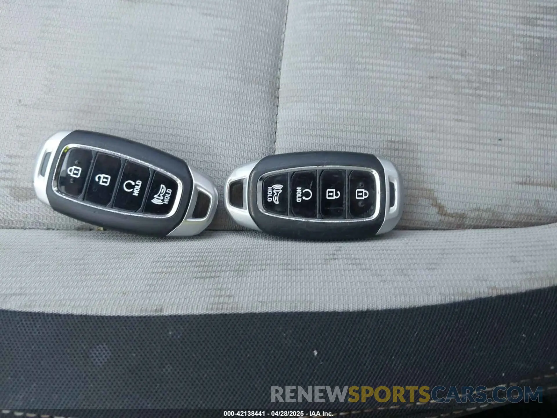 11 Фотография поврежденного автомобиля KMHRC8A30RU310222 HYUNDAI VENUE 2024