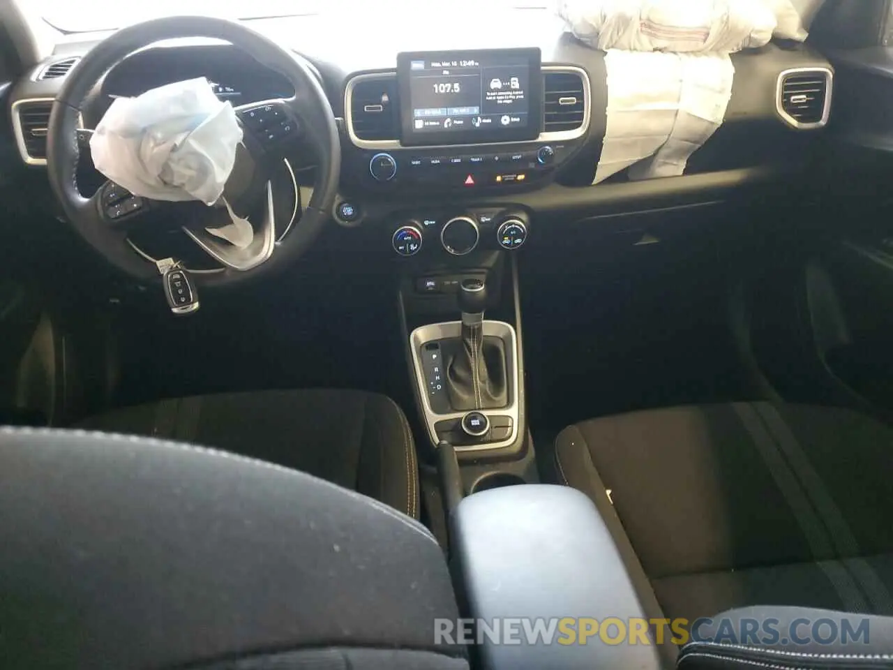 8 Фотография поврежденного автомобиля KMHRC8A30RU320524 HYUNDAI VENUE 2024