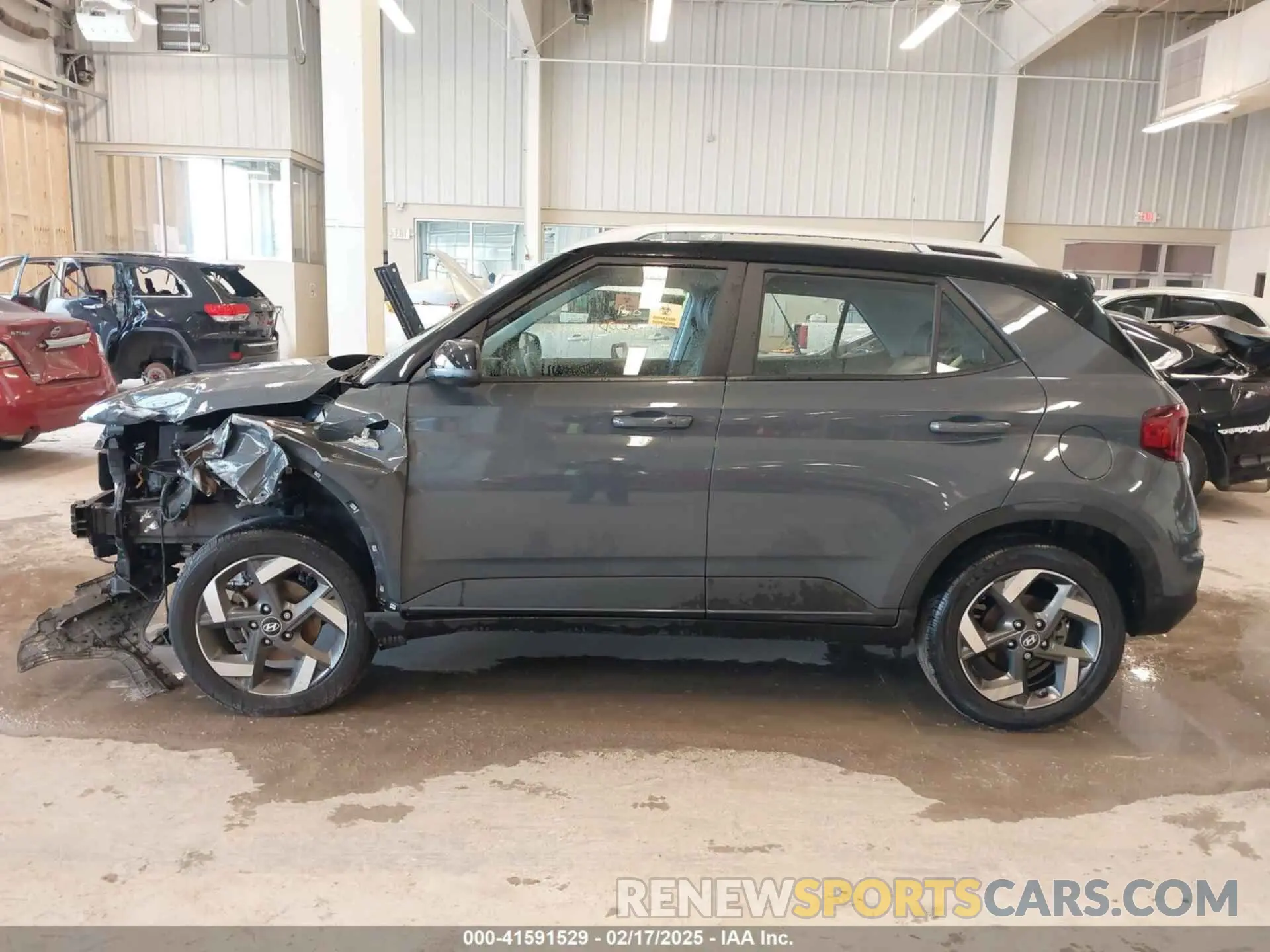 15 Photograph of a damaged car KMHRC8A31RU282690 HYUNDAI VENUE 2024