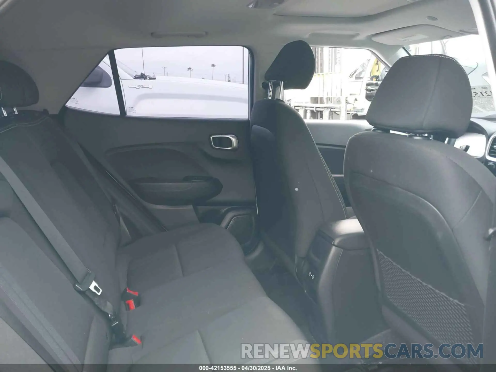 8 Фотография поврежденного автомобиля KMHRC8A31RU316594 HYUNDAI VENUE 2024