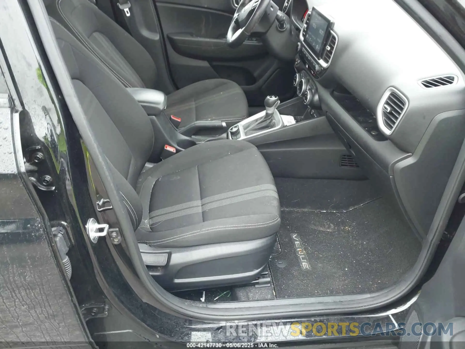 5 Photograph of a damaged car KMHRC8A33RU284151 HYUNDAI VENUE 2024