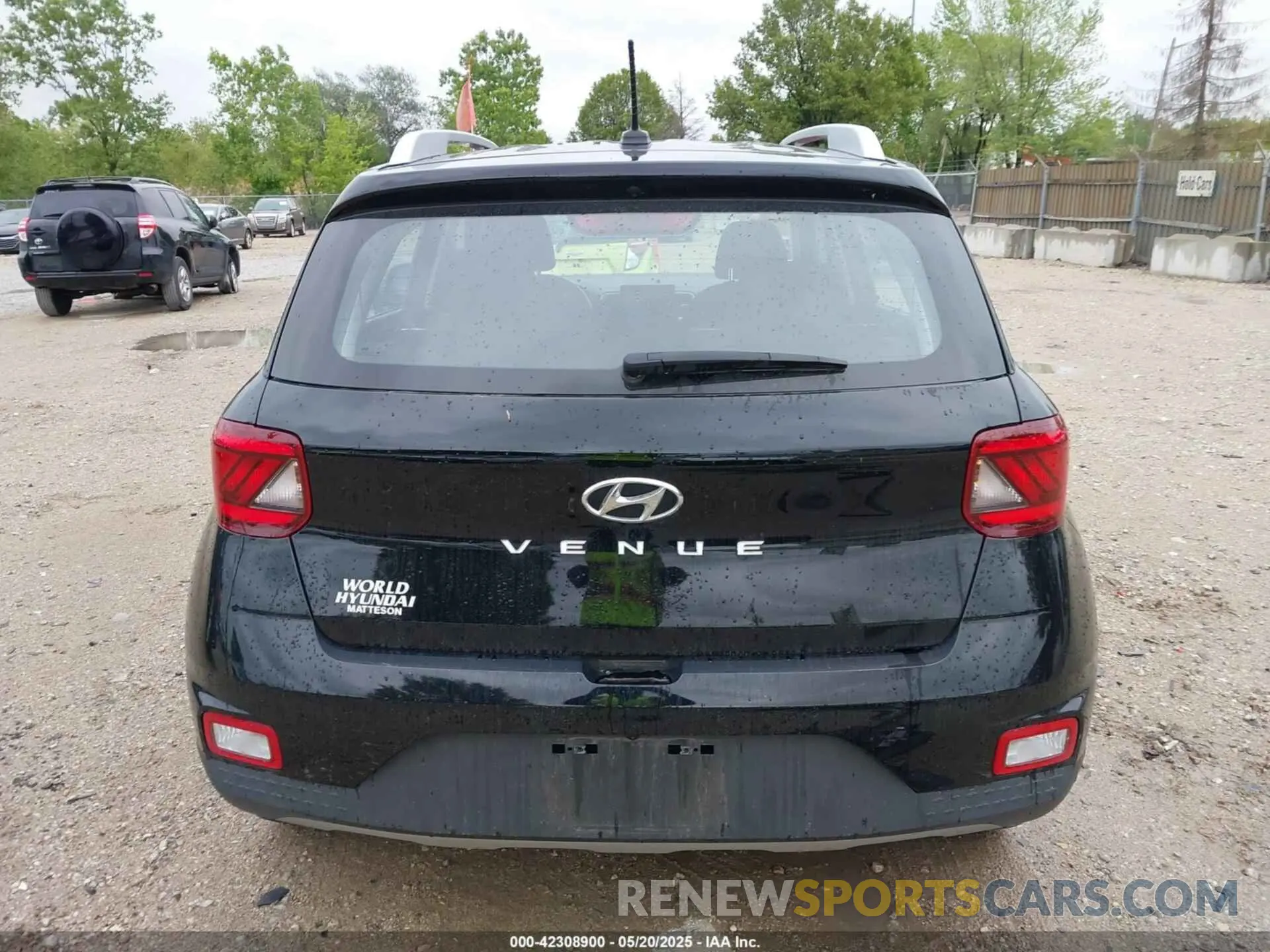 16 Photograph of a damaged car KMHRC8A33RU318511 HYUNDAI VENUE 2024