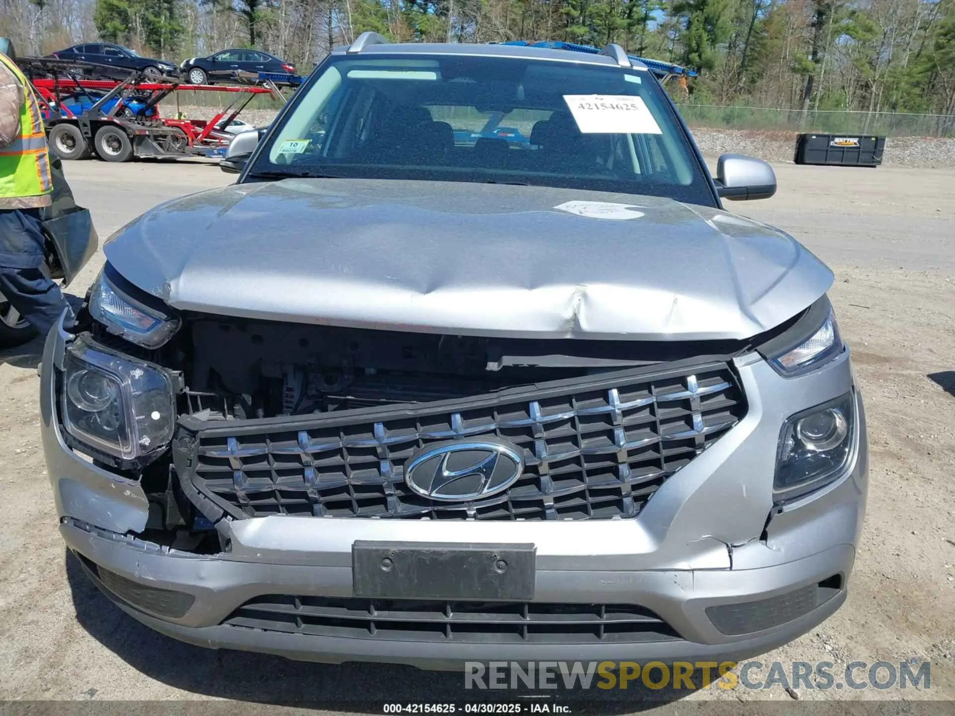 12 Фотография поврежденного автомобиля KMHRC8A33RU326558 HYUNDAI VENUE 2024