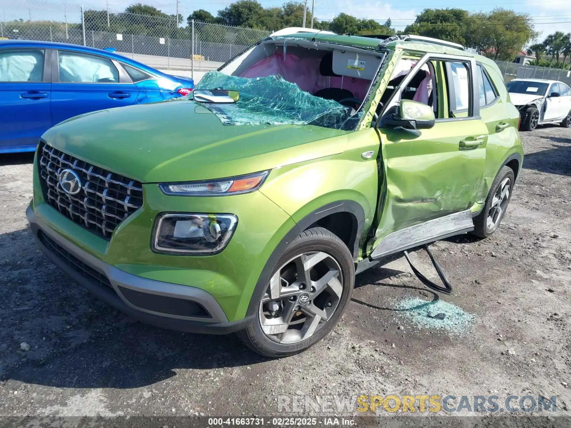 2 Фотография поврежденного автомобиля KMHRC8A38RU306550 HYUNDAI VENUE 2024