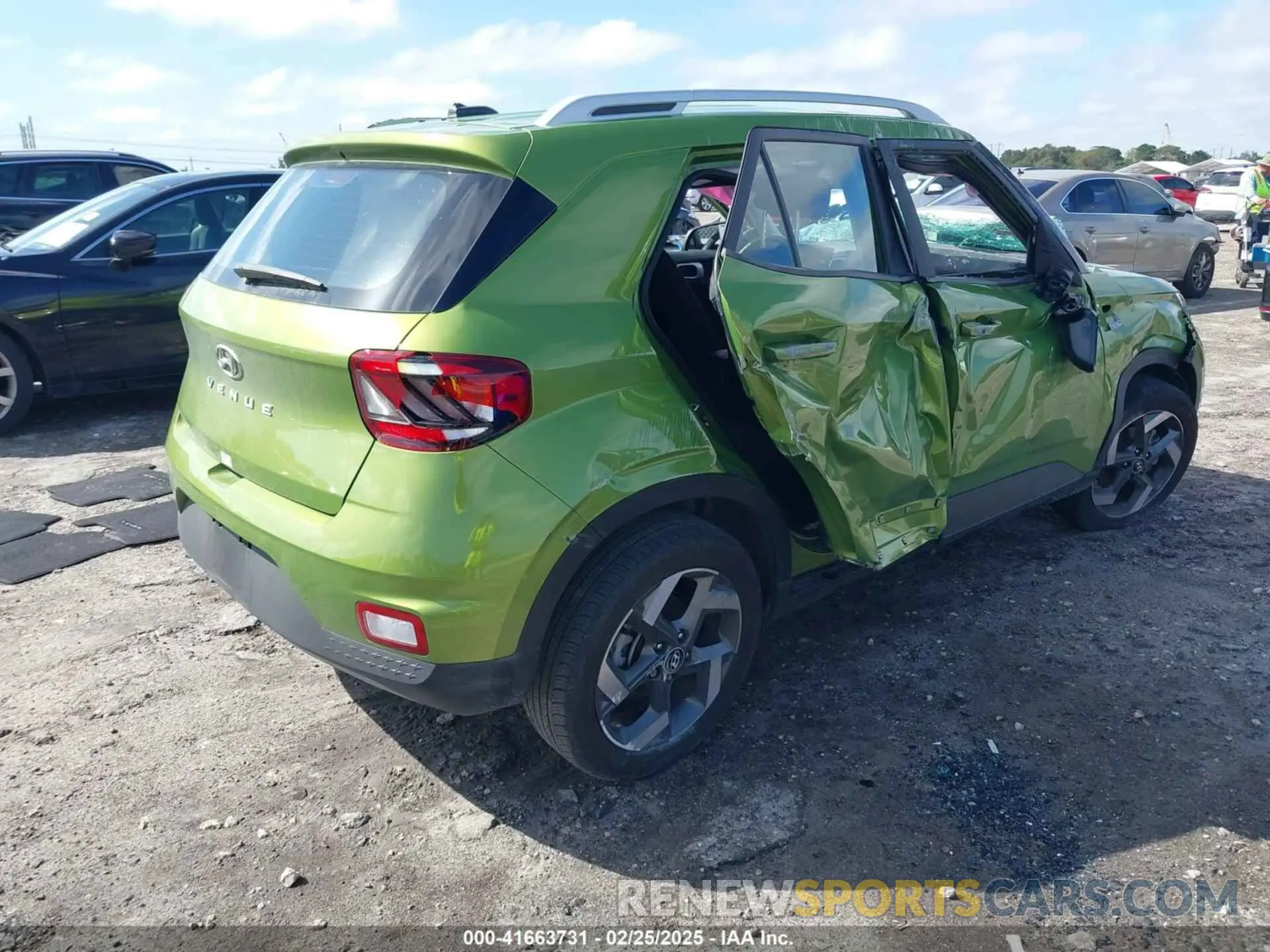 4 Фотография поврежденного автомобиля KMHRC8A38RU306550 HYUNDAI VENUE 2024