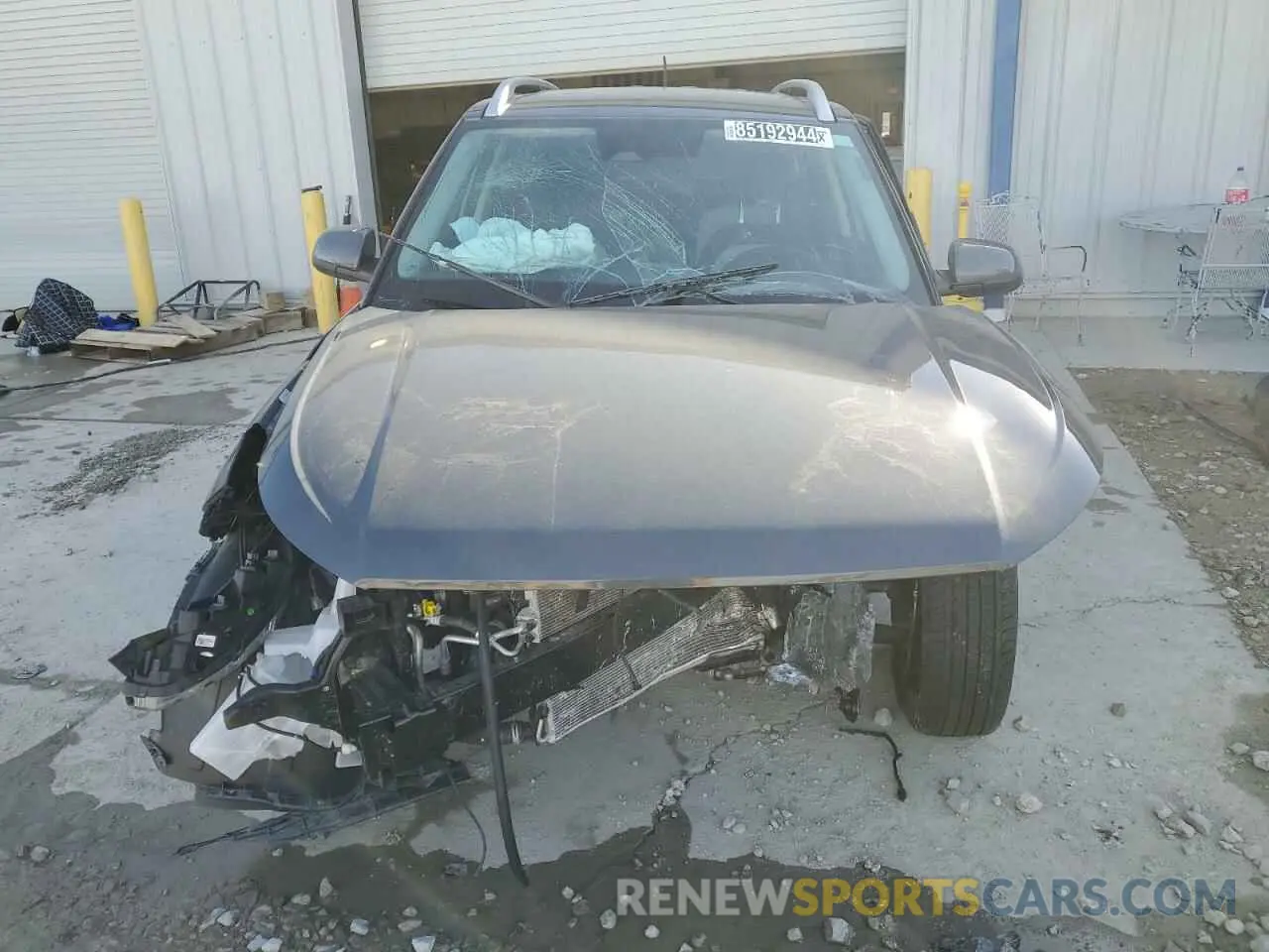 5 Photograph of a damaged car KMHRC8A38RU311652 HYUNDAI VENUE 2024