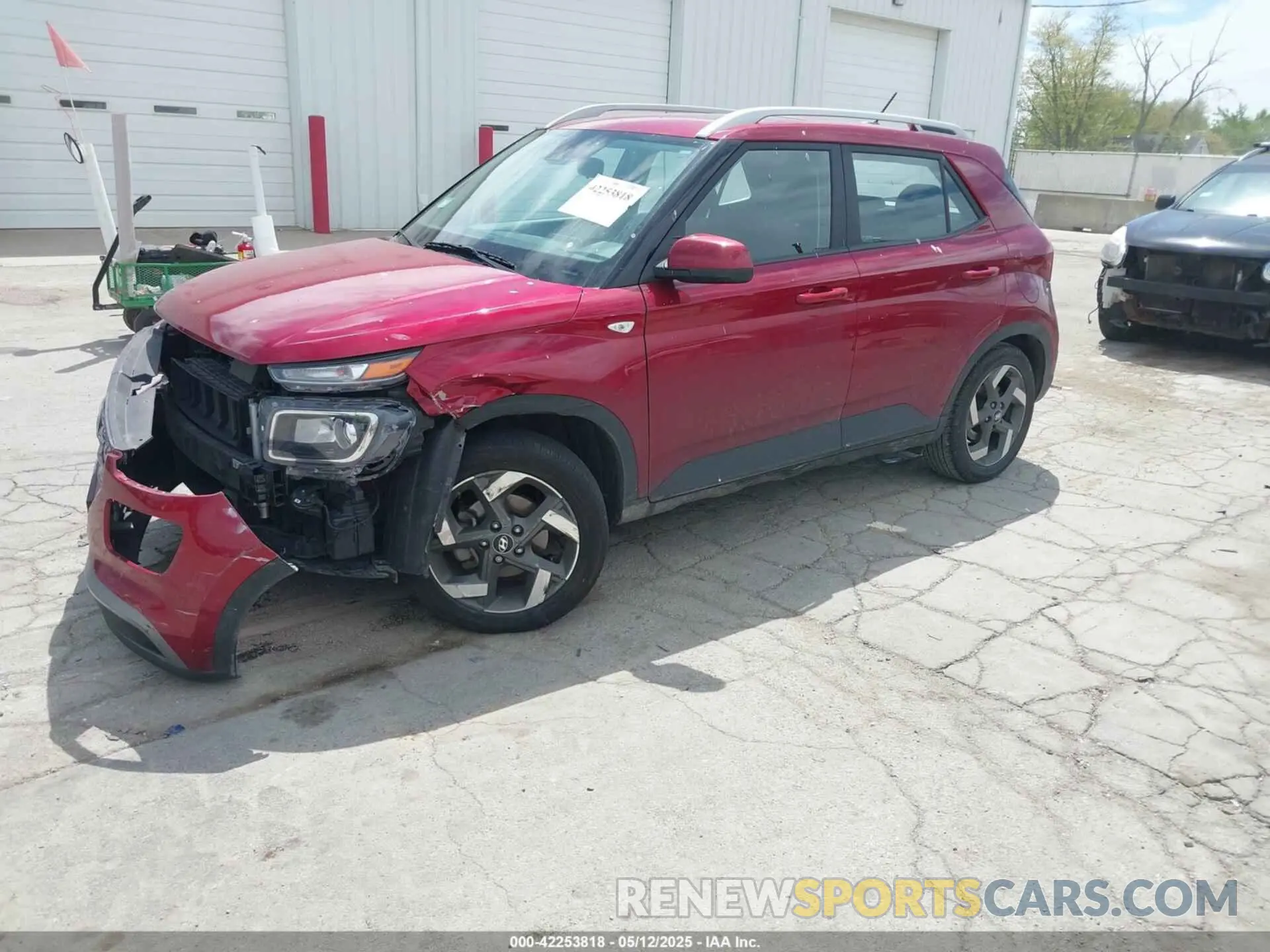 2 Фотография поврежденного автомобиля KMHRC8A39RU304712 HYUNDAI VENUE 2024