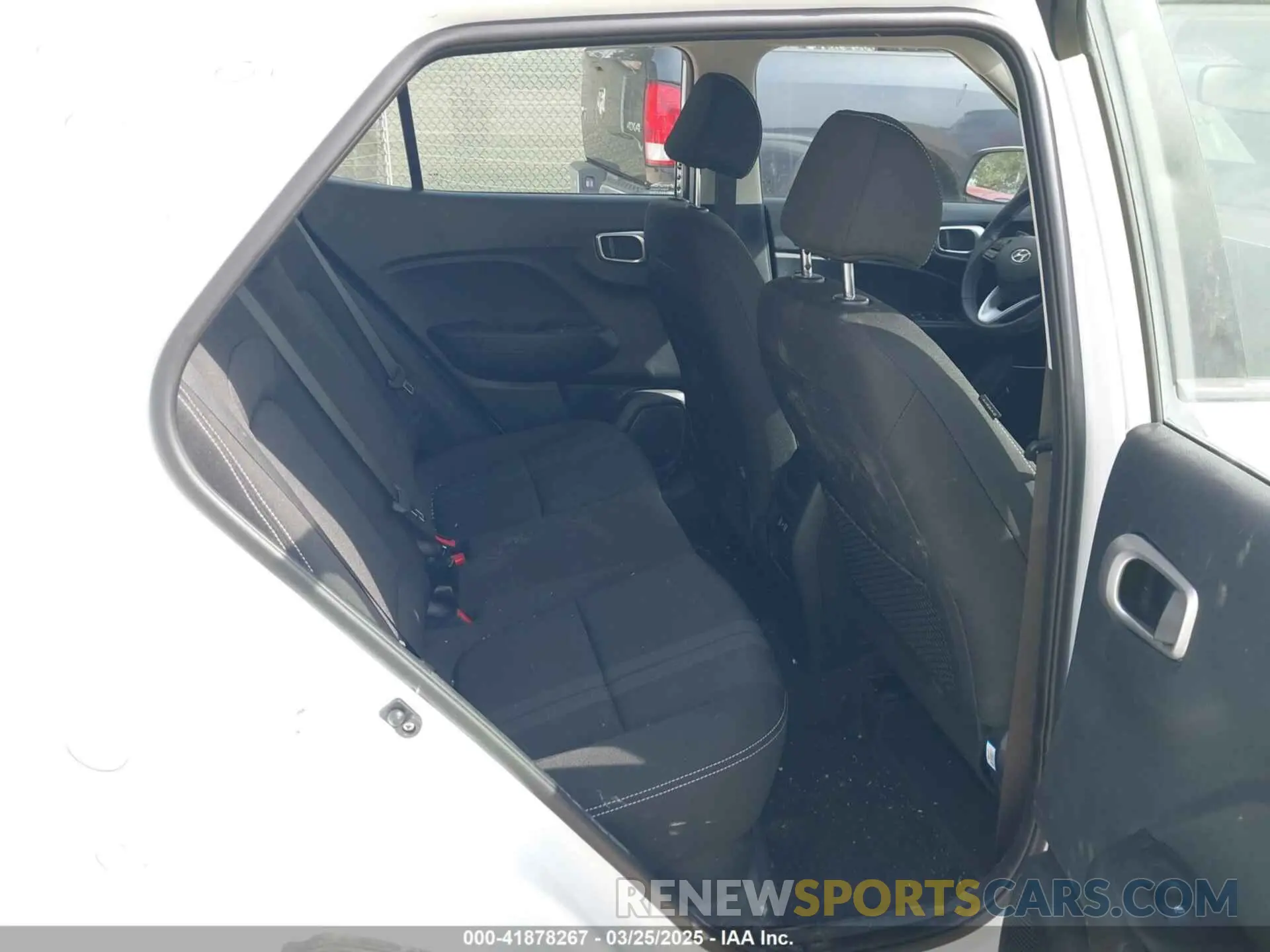 8 Фотография поврежденного автомобиля KMHRC8A39SU353866 HYUNDAI VENUE 2025