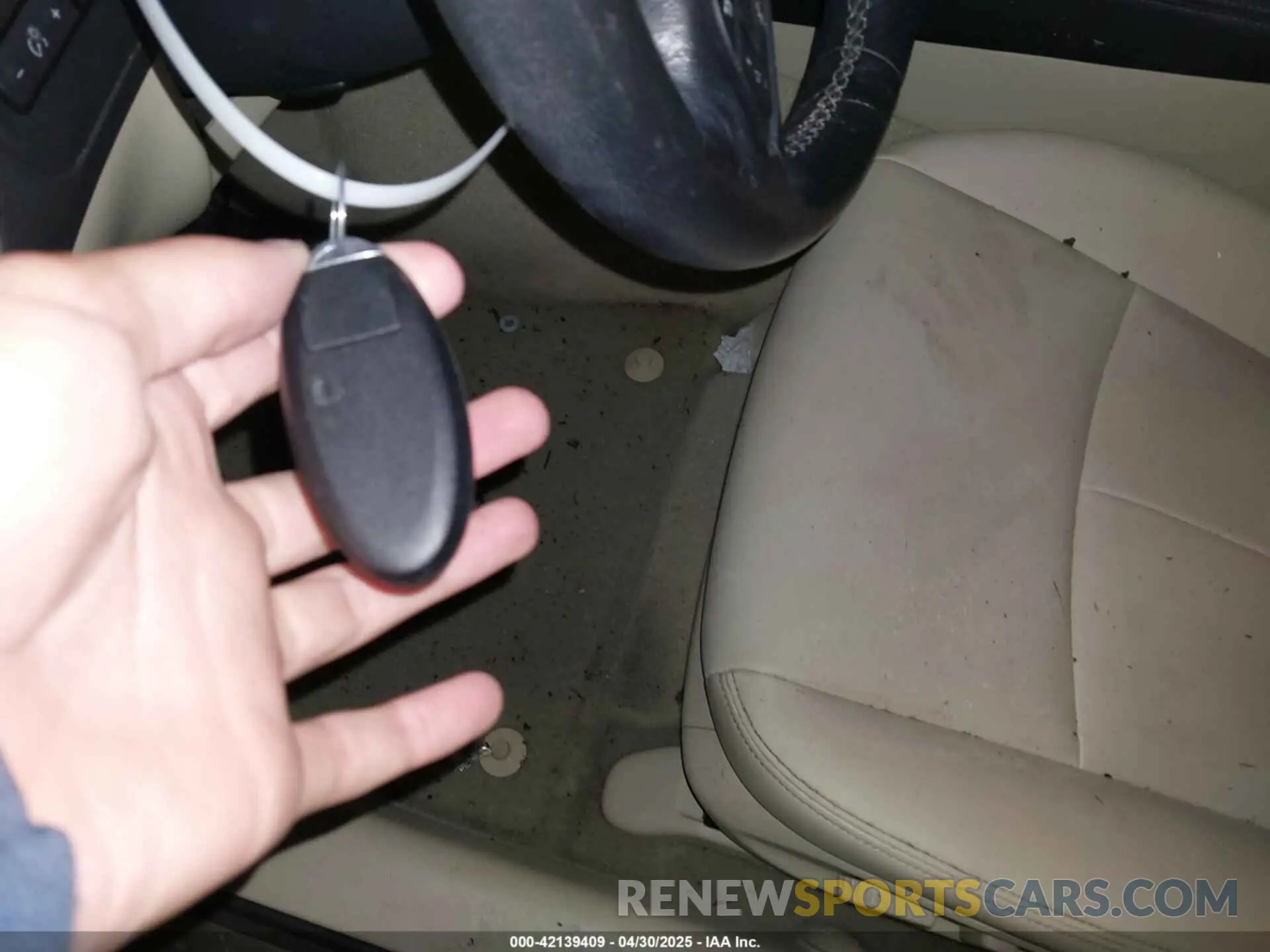 11 Photograph of a damaged car JN1EV7AP0KM511024 INFINITI Q50 2019