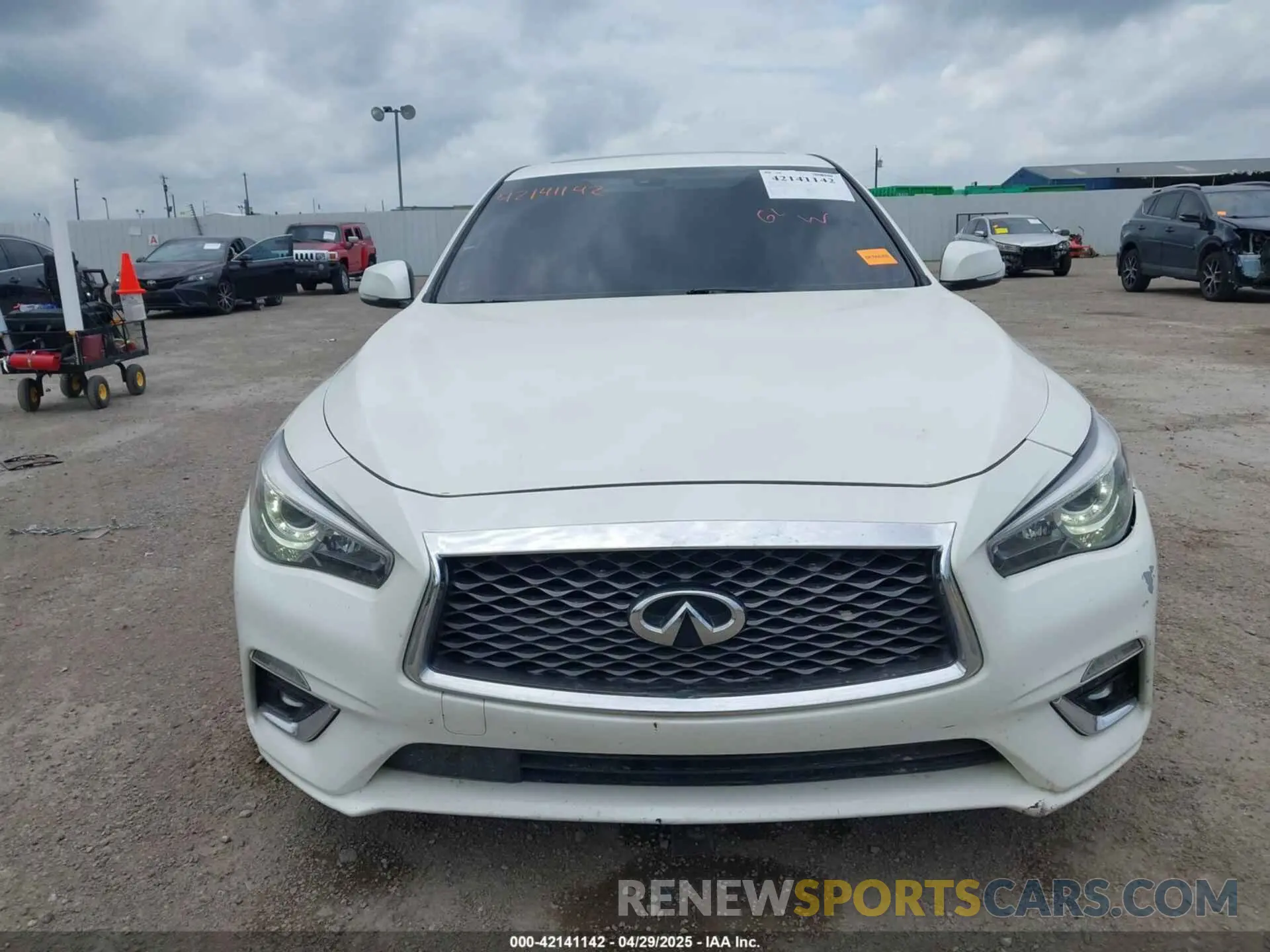 12 Фотография поврежденного автомобиля JN1EV7AP0KM514067 INFINITI Q50 2019