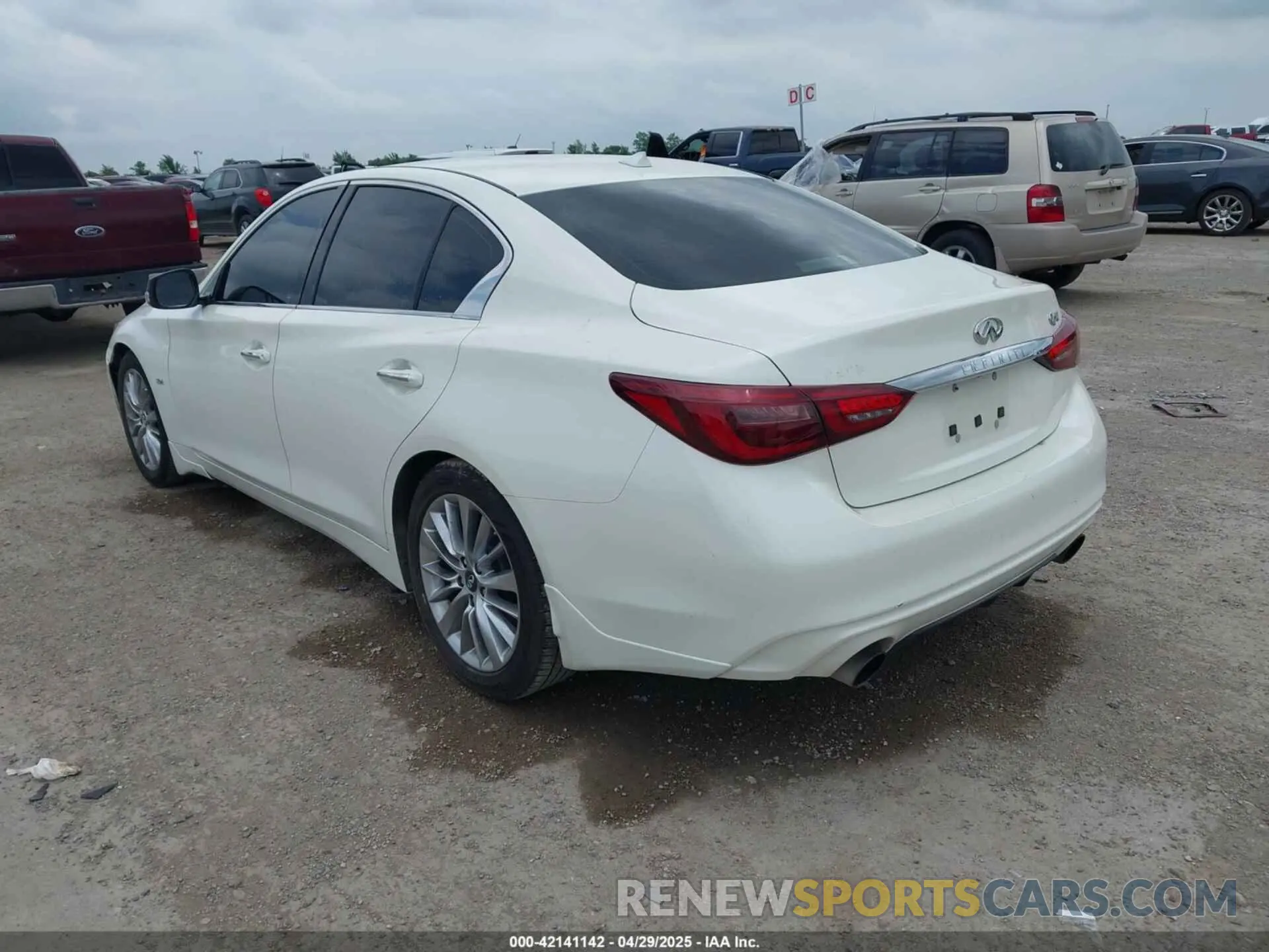 3 Фотография поврежденного автомобиля JN1EV7AP0KM514067 INFINITI Q50 2019